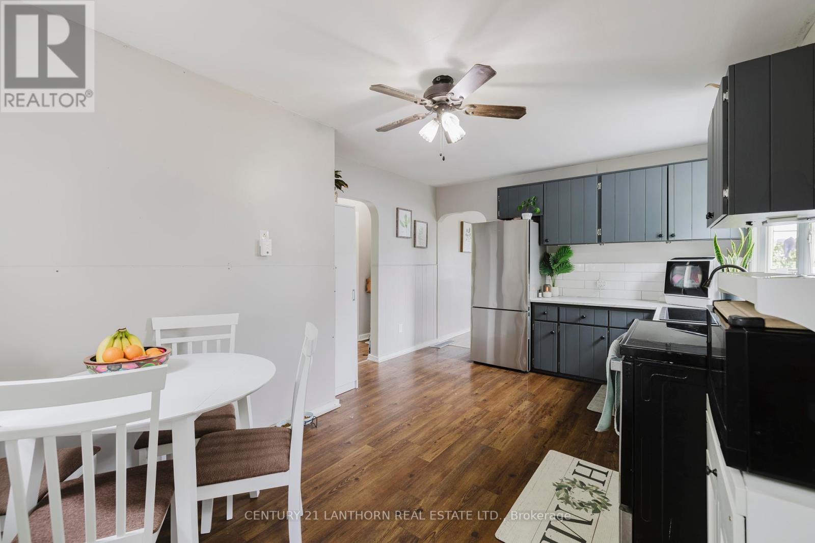 62 George Street, Quinte West, Ontario  K8V 1R6 - Photo 6 - X12212435