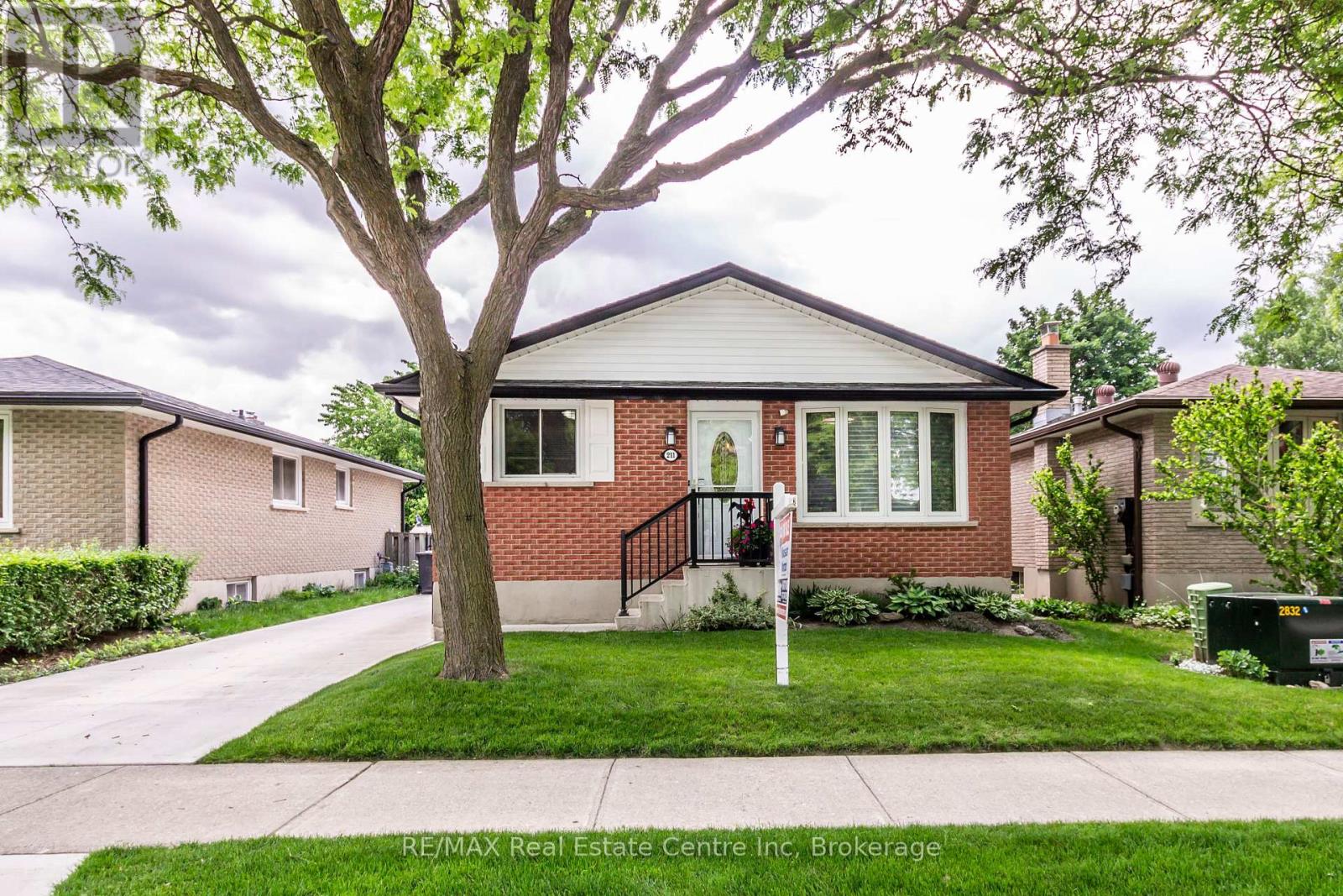 211 HADATI ROAD N, Guelph, Ontario