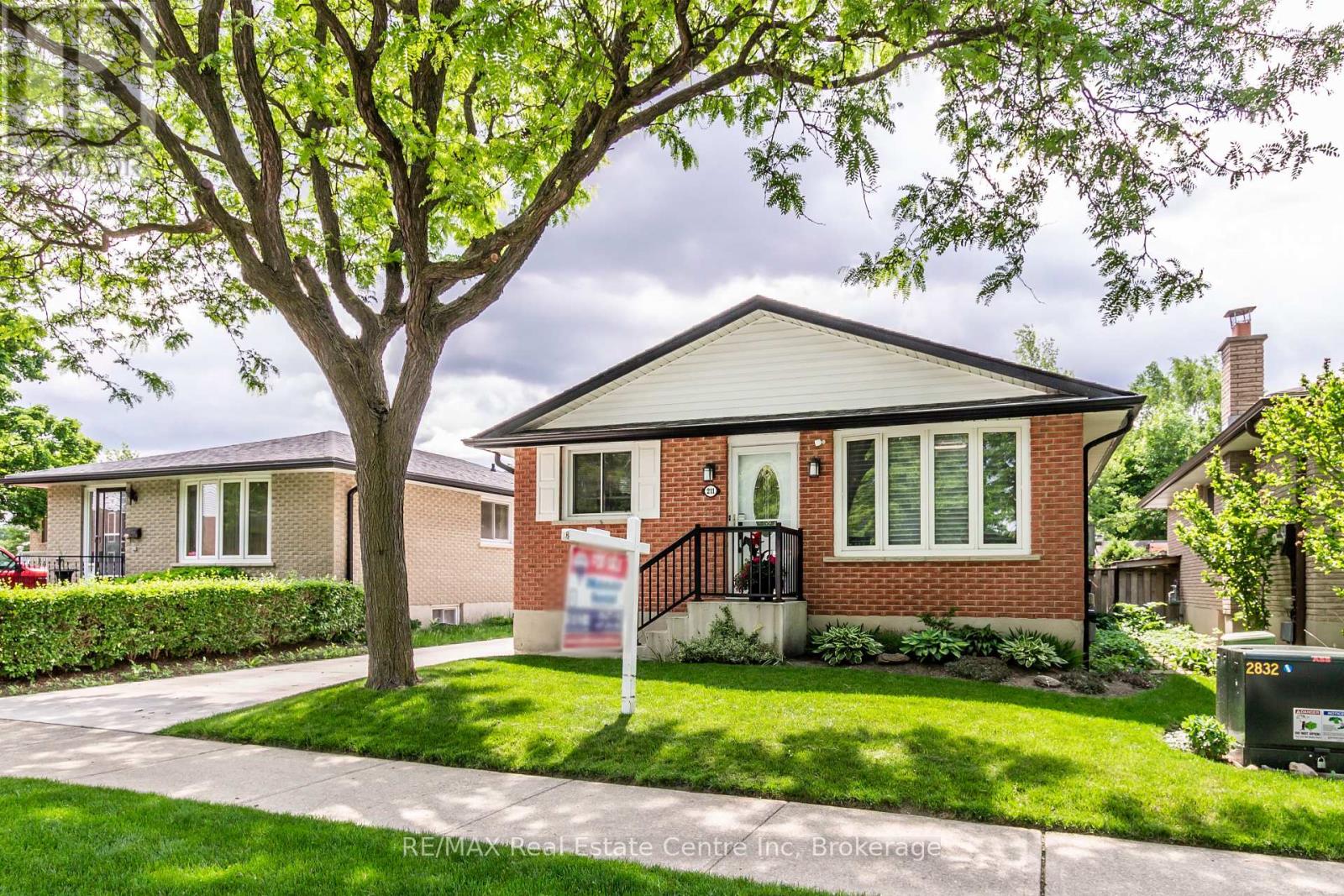 211 Hadati Road N, Guelph (Grange Road), Ontario  N1E 6N4 - Photo 3 - X12212407