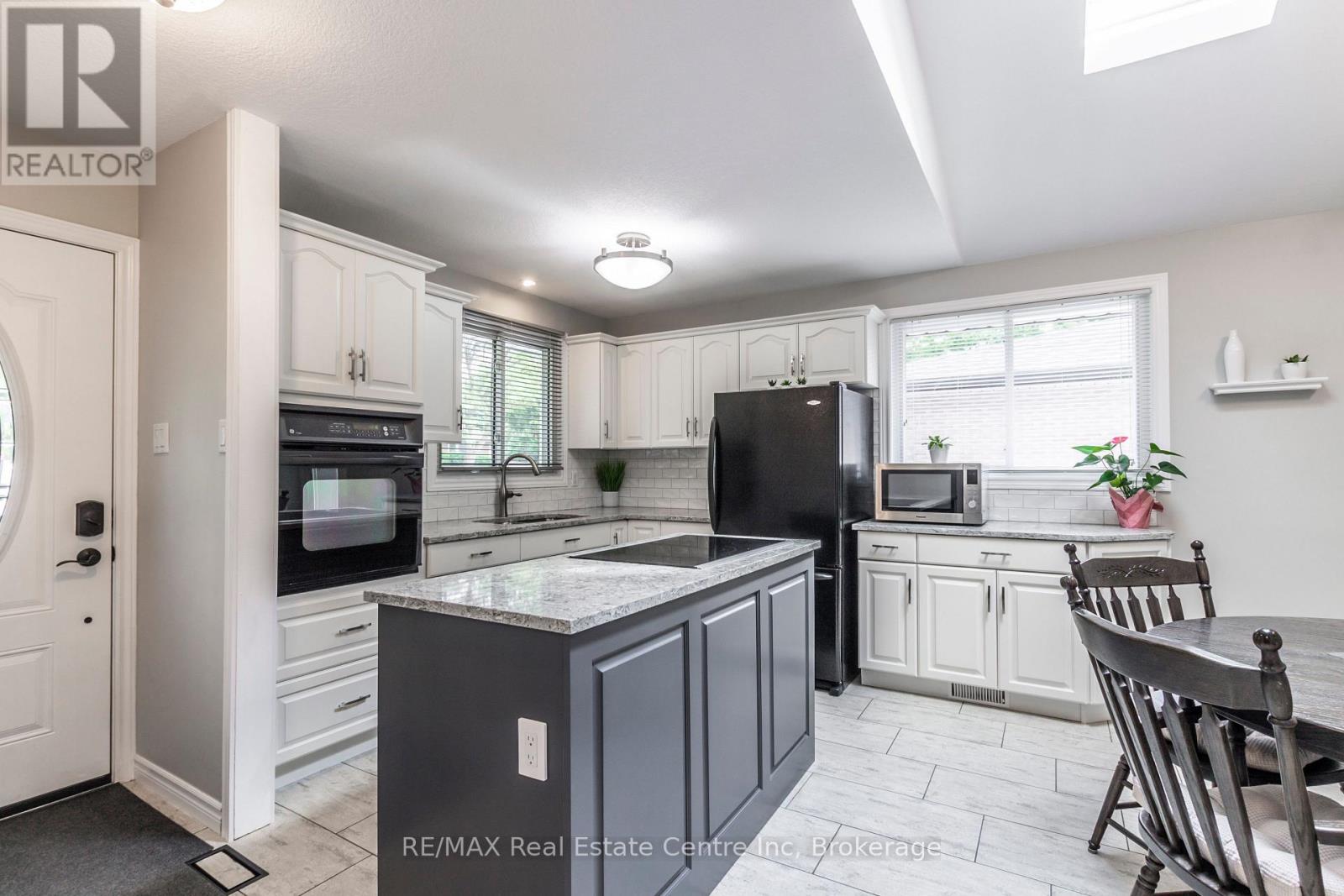211 Hadati Road N, Guelph (Grange Road), Ontario  N1E 6N4 - Photo 6 - X12212407