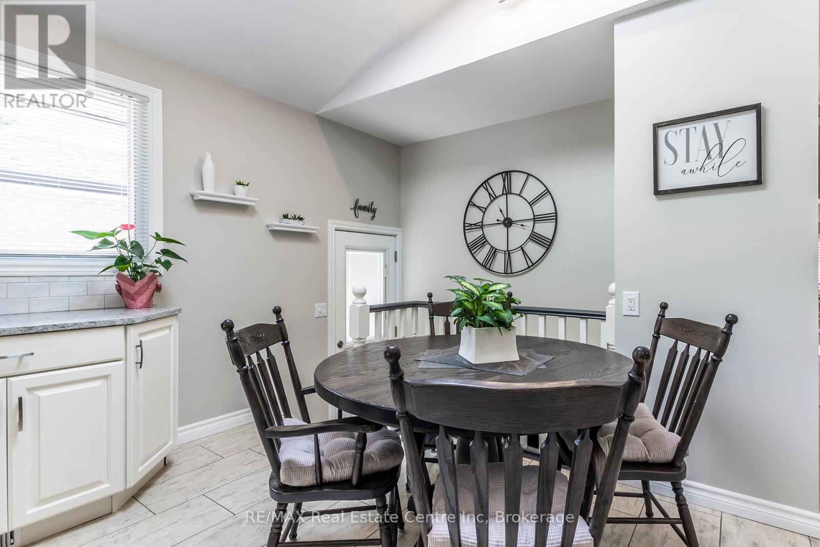 211 Hadati Road N, Guelph (Grange Road), Ontario  N1E 6N4 - Photo 8 - X12212407