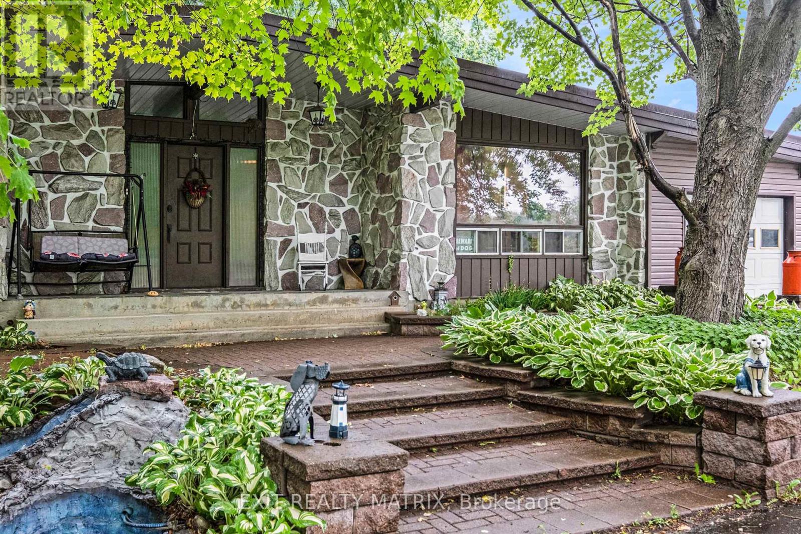4866 County Road 17 Road, Alfred And Plantagenet, Ontario  K0B 1A0 - Photo 3 - X12212475