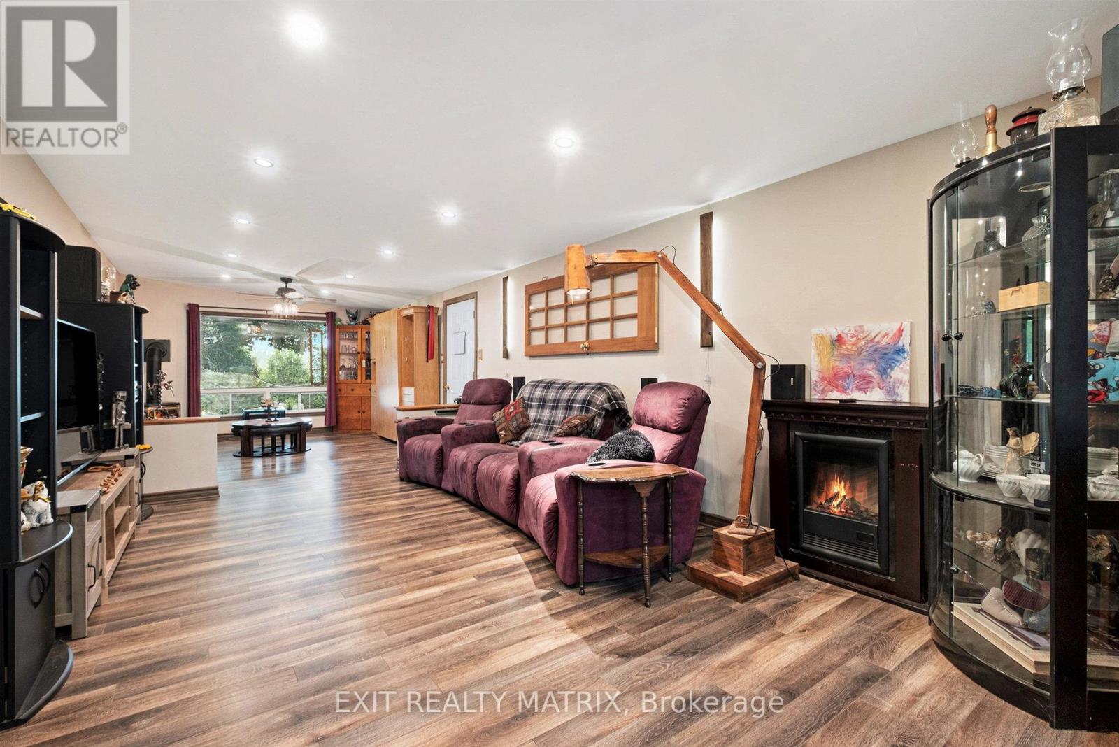4866 County Road 17 Road, Alfred And Plantagenet, Ontario  K0B 1A0 - Photo 5 - X12212475