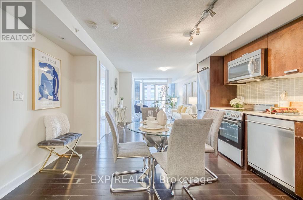 510 - 295 Adelaide Street W, Toronto (Waterfront Communities), Ontario  M5V 0L4 - Photo 12 - C12212250