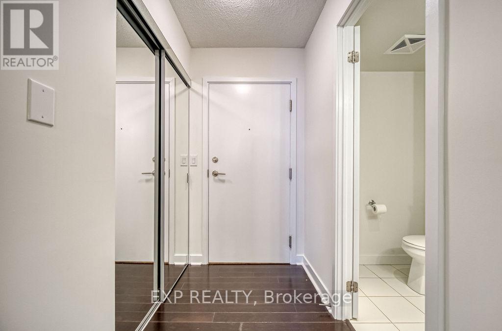510 - 295 Adelaide Street W, Toronto (Waterfront Communities), Ontario  M5V 0L4 - Photo 4 - C12212250