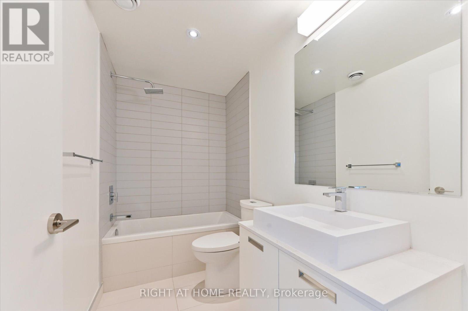 2205 - 2a Church Street, Toronto (Waterfront Communities), Ontario  M5E 0E1 - Photo 22 - C12212275