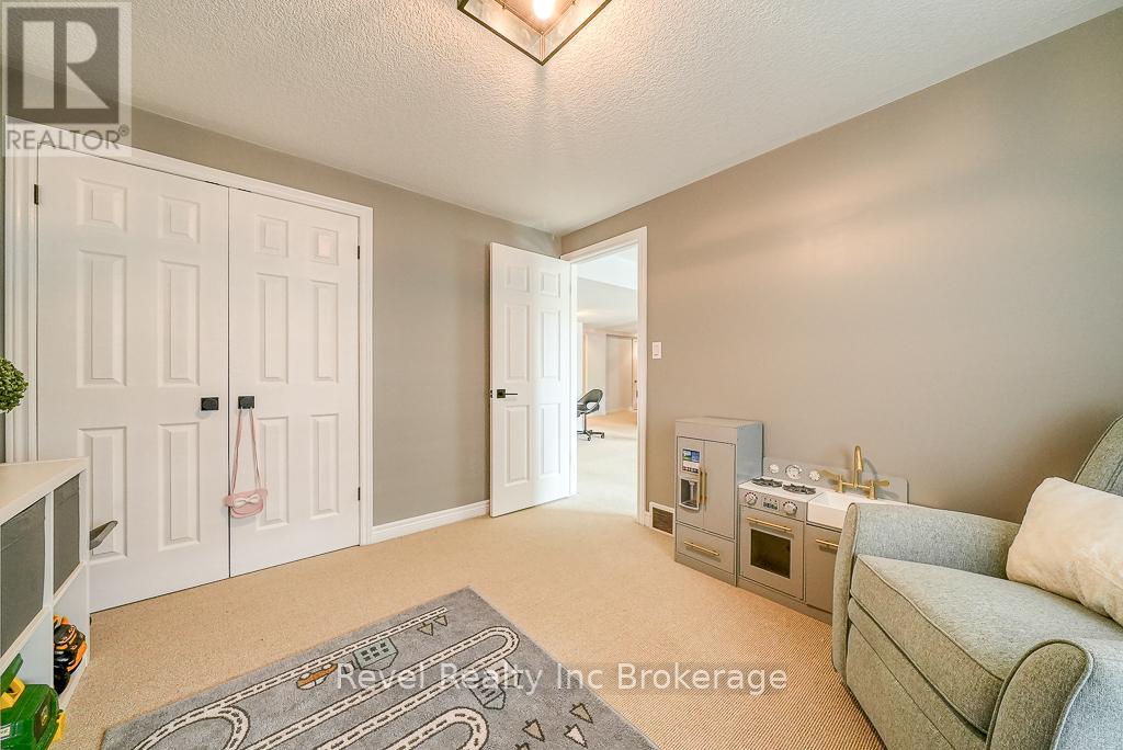 174 Kingfisher Avenue, Woodstock, Ontario  N4T 1T6 - Photo 36 - X12212542