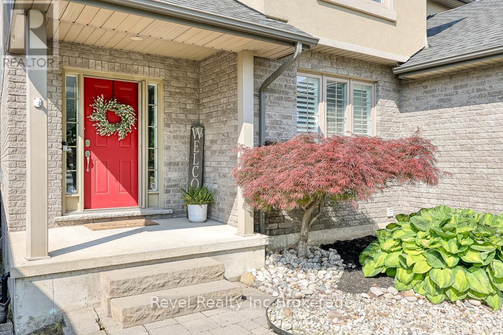 174 Kingfisher Avenue, Woodstock, Ontario  N4T 1T6 - Photo 4 - X12212542