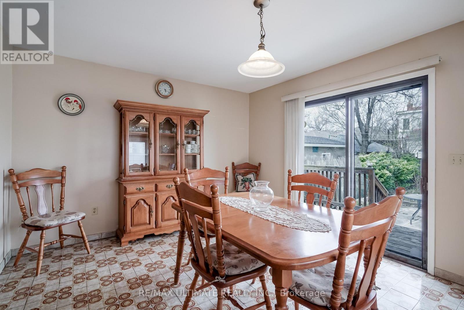 8 Doncaster Avenue, Toronto, Ontario  M4C 1Y5 - Photo 13 - E12212256