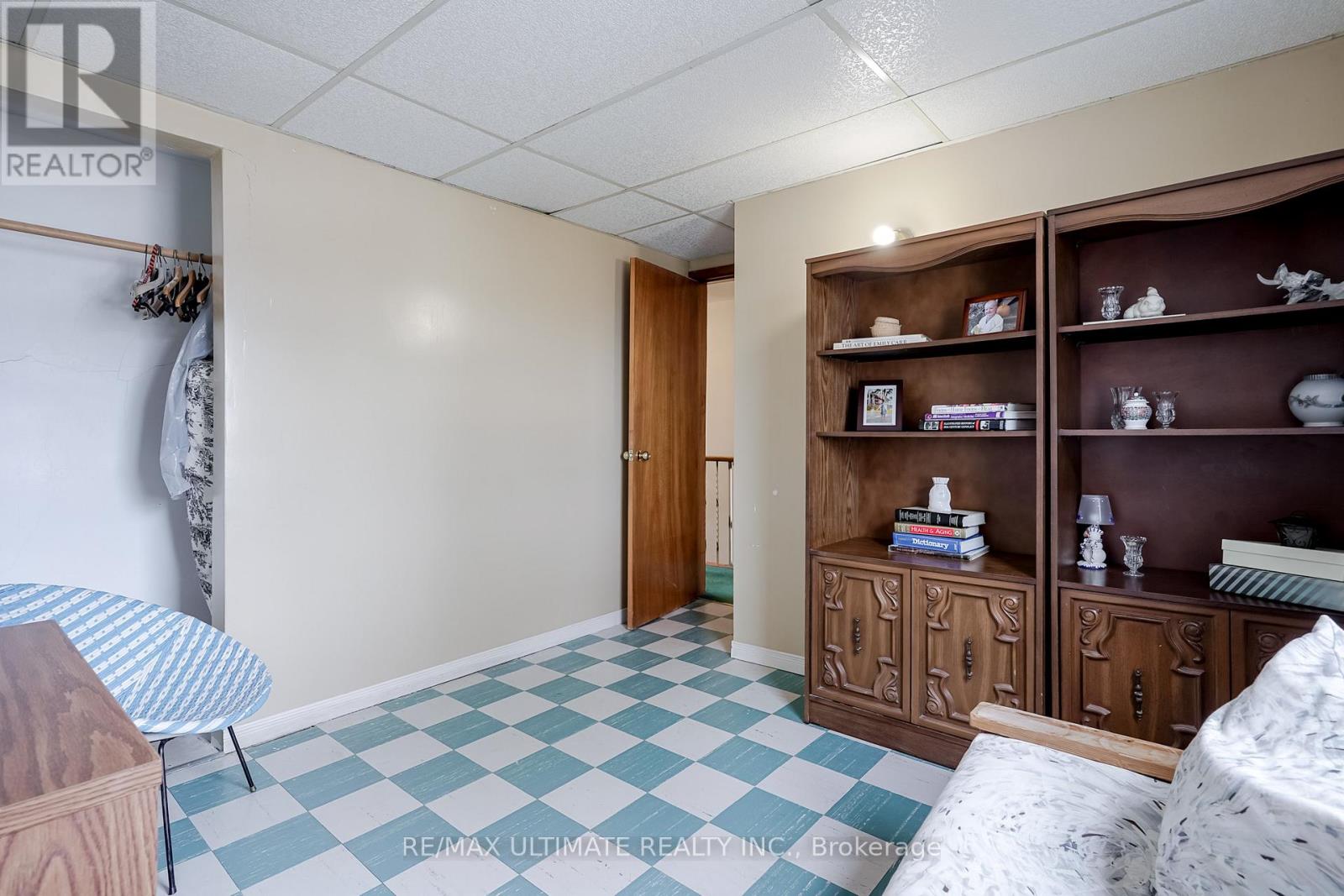 8 Doncaster Avenue, Toronto, Ontario  M4C 1Y5 - Photo 35 - E12212256