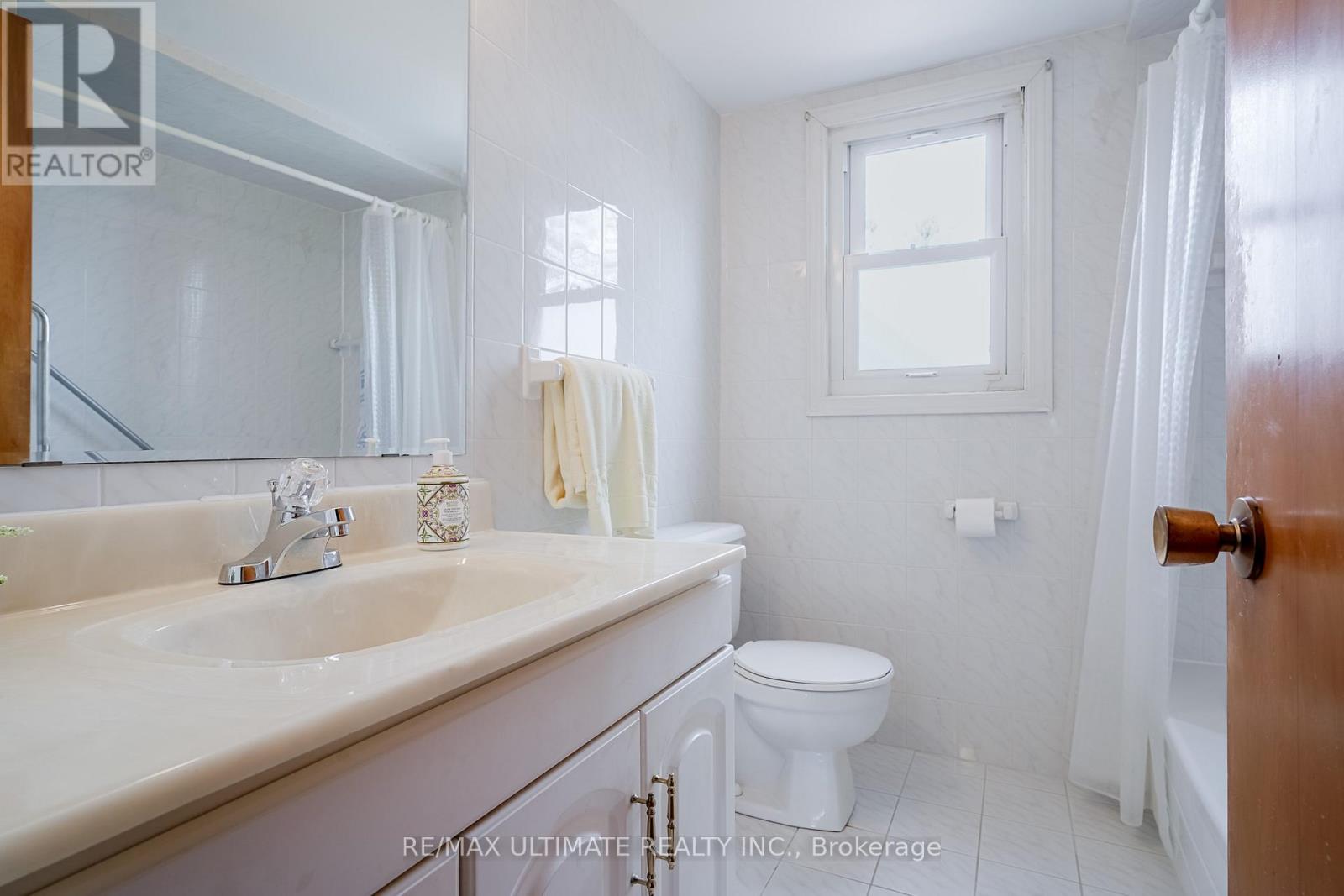 8 Doncaster Avenue, Toronto, Ontario  M4C 1Y5 - Photo 36 - E12212256