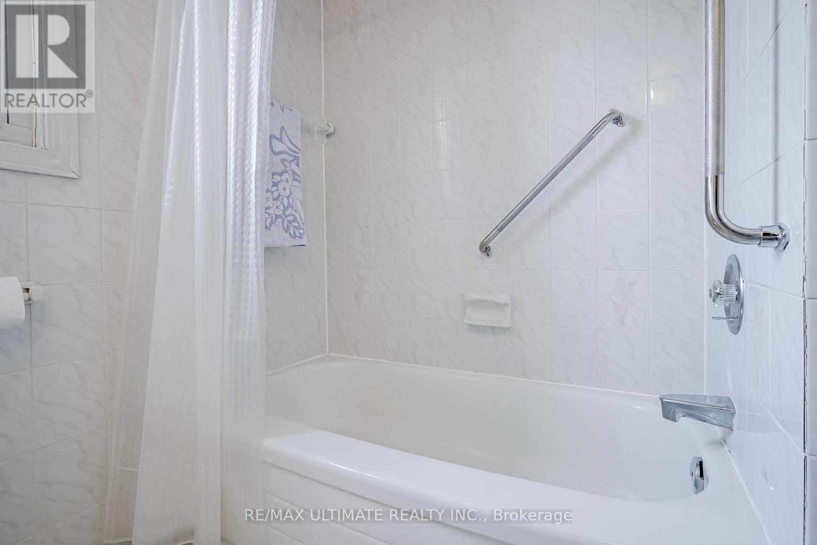 8 Doncaster Avenue, Toronto, Ontario  M4C 1Y5 - Photo 38 - E12212256