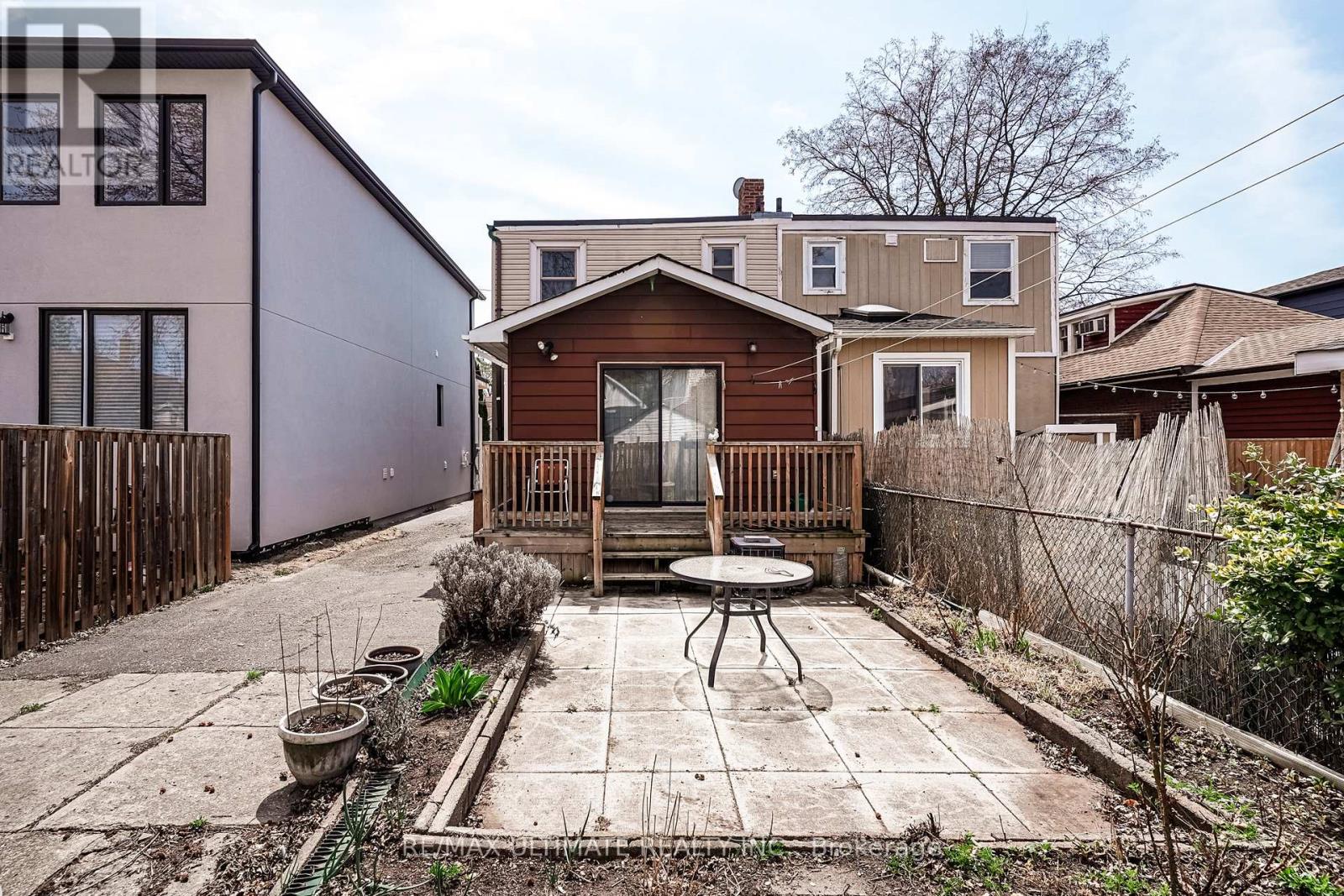 8 Doncaster Avenue, Toronto, Ontario  M4C 1Y5 - Photo 41 - E12212256