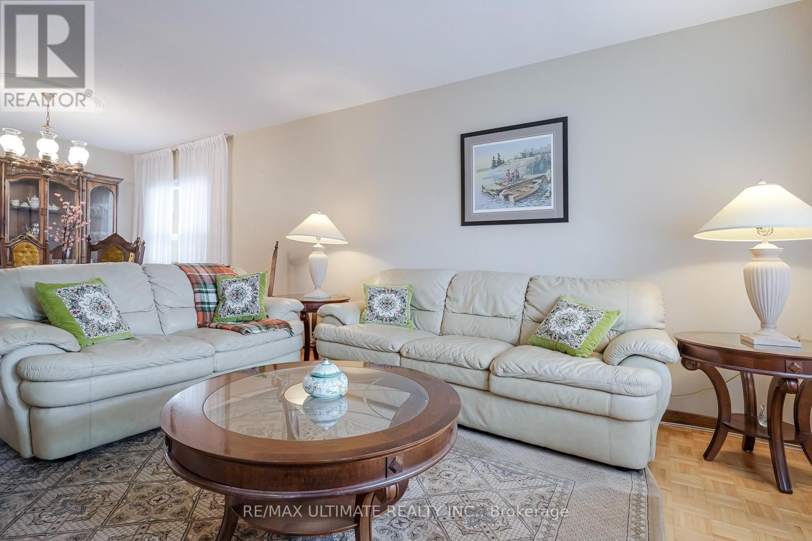 8 Doncaster Avenue, Toronto, Ontario  M4C 1Y5 - Photo 7 - E12212256