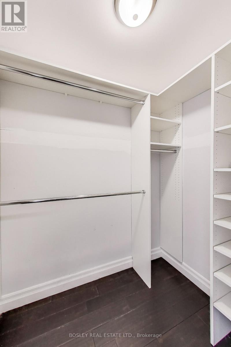 Upper - 1033 Woodbine Avenue, Toronto, Ontario  M4C 4C2 - Photo 17 - E12212271