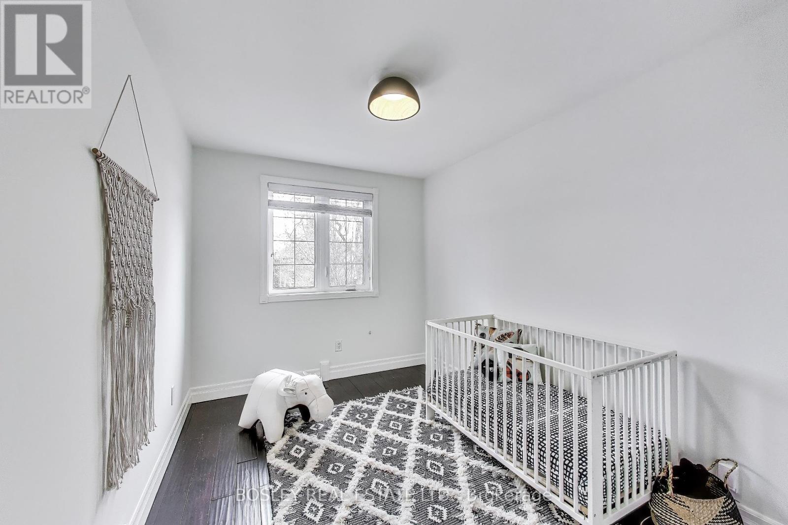 Upper - 1033 Woodbine Avenue, Toronto, Ontario  M4C 4C2 - Photo 21 - E12212271