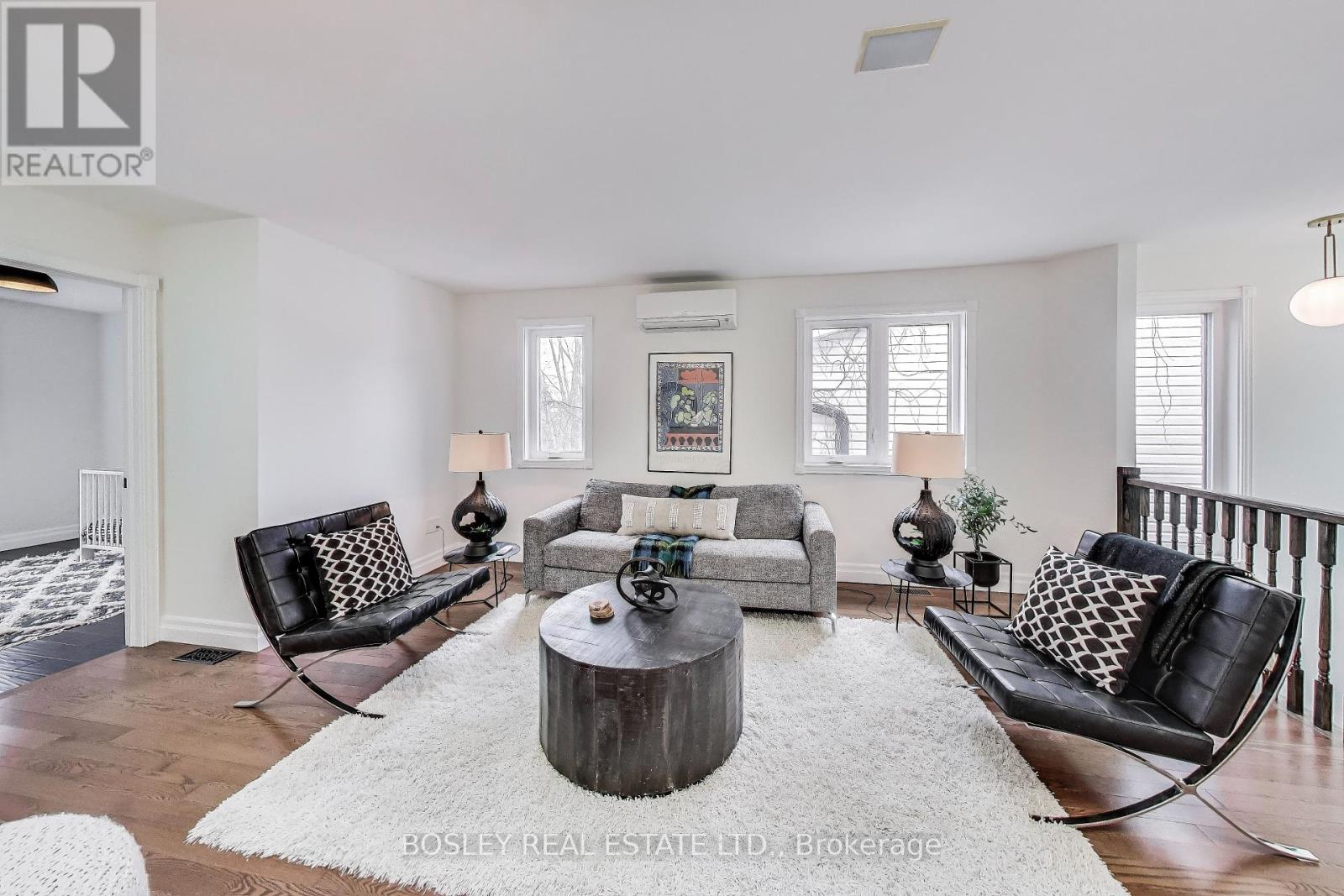 Upper - 1033 Woodbine Avenue, Toronto, Ontario  M4C 4C2 - Photo 9 - E12212271