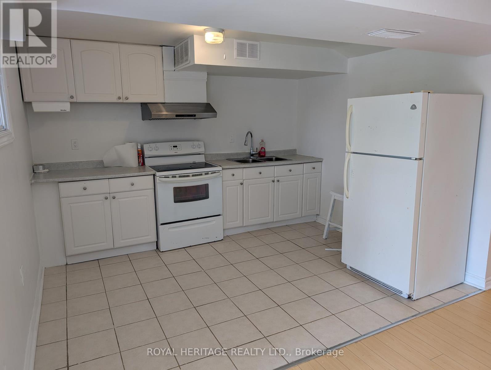 Basement - 1565 Somergrove Crescent, Pickering, Ontario  L1X 2J5 - Photo 2 - E12212328