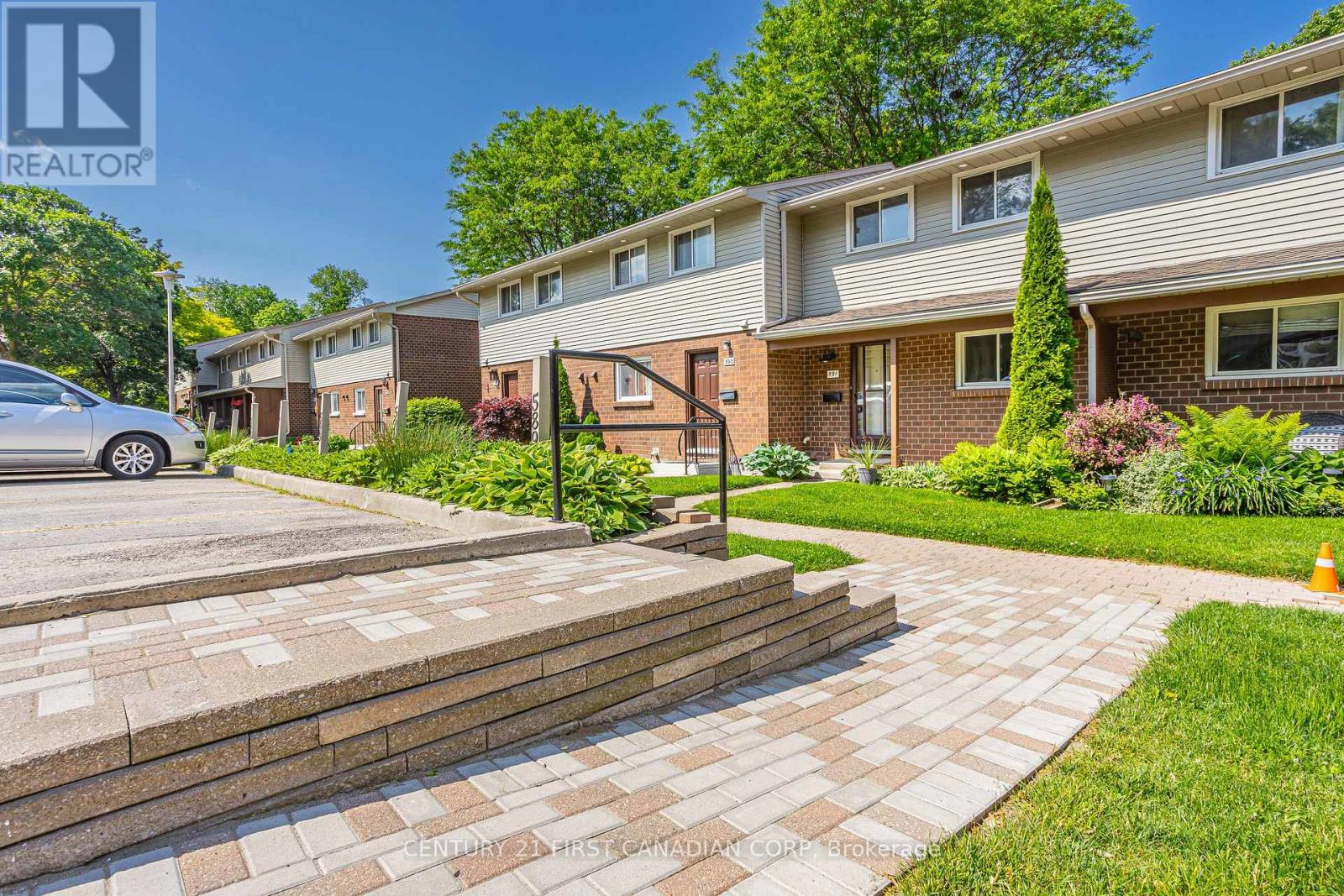 13 - 591 Griffith Street, London South, Ontario  N6K 2S5 - Photo 3 - X12108481