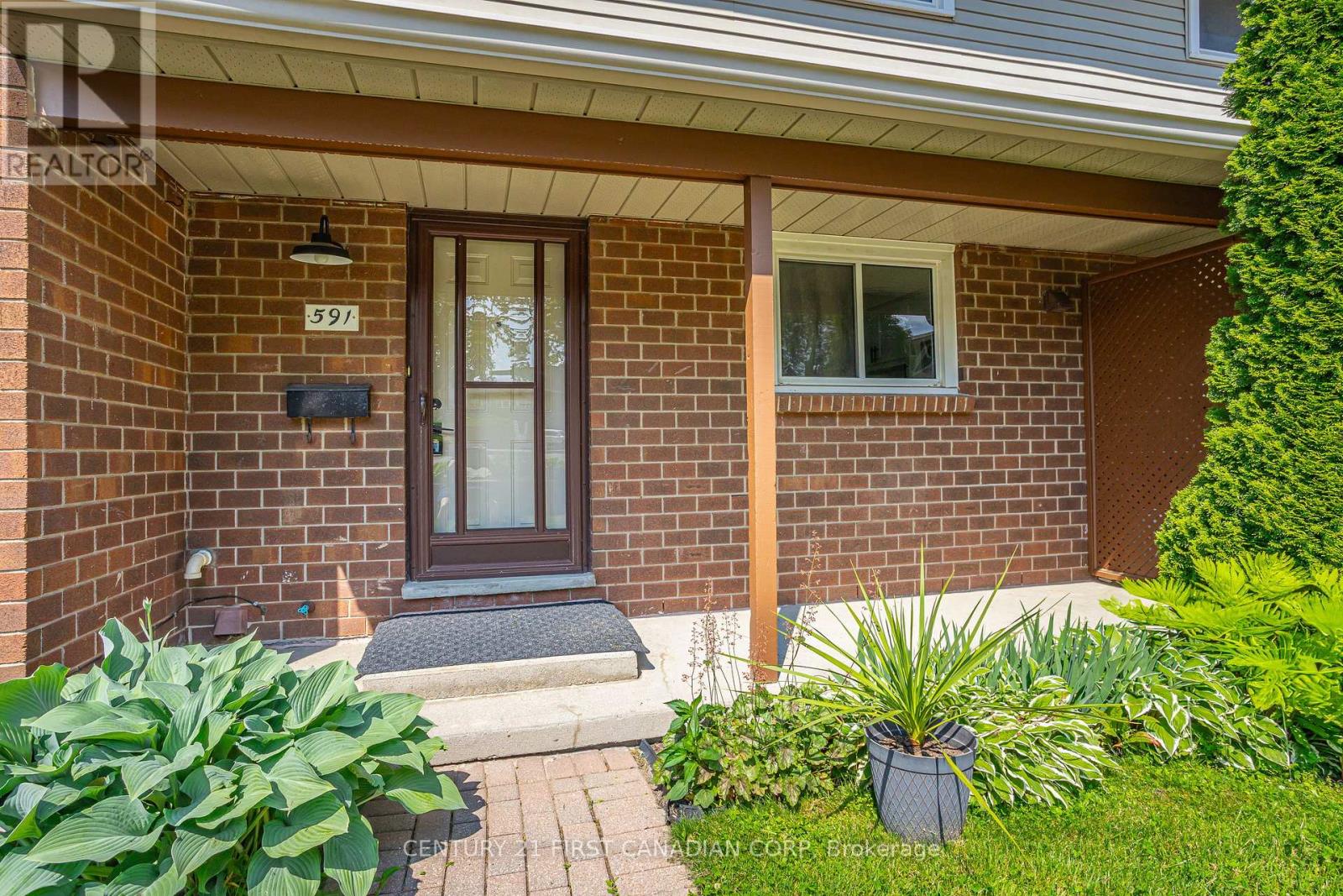 13 - 591 Griffith Street, London South, Ontario  N6K 2S5 - Photo 6 - X12108481