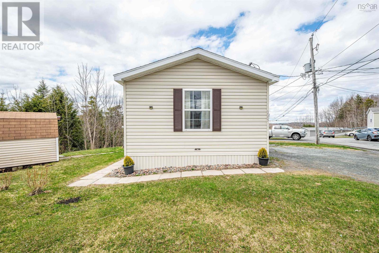 Property at 225 Parklane Drive image 2