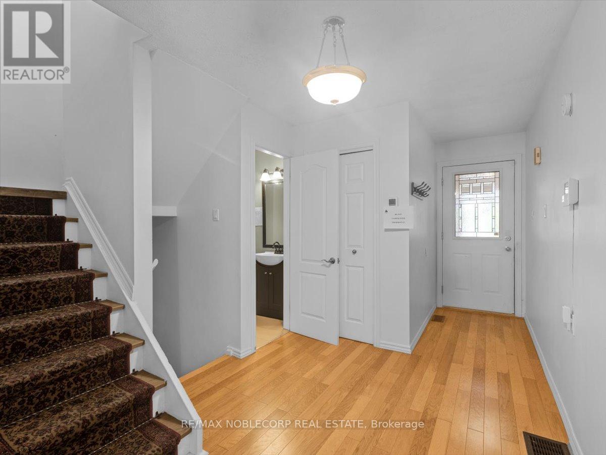 175 Toronto Street, Barrie, Ontario  L4N 1V6 - Photo 5 - S12202990