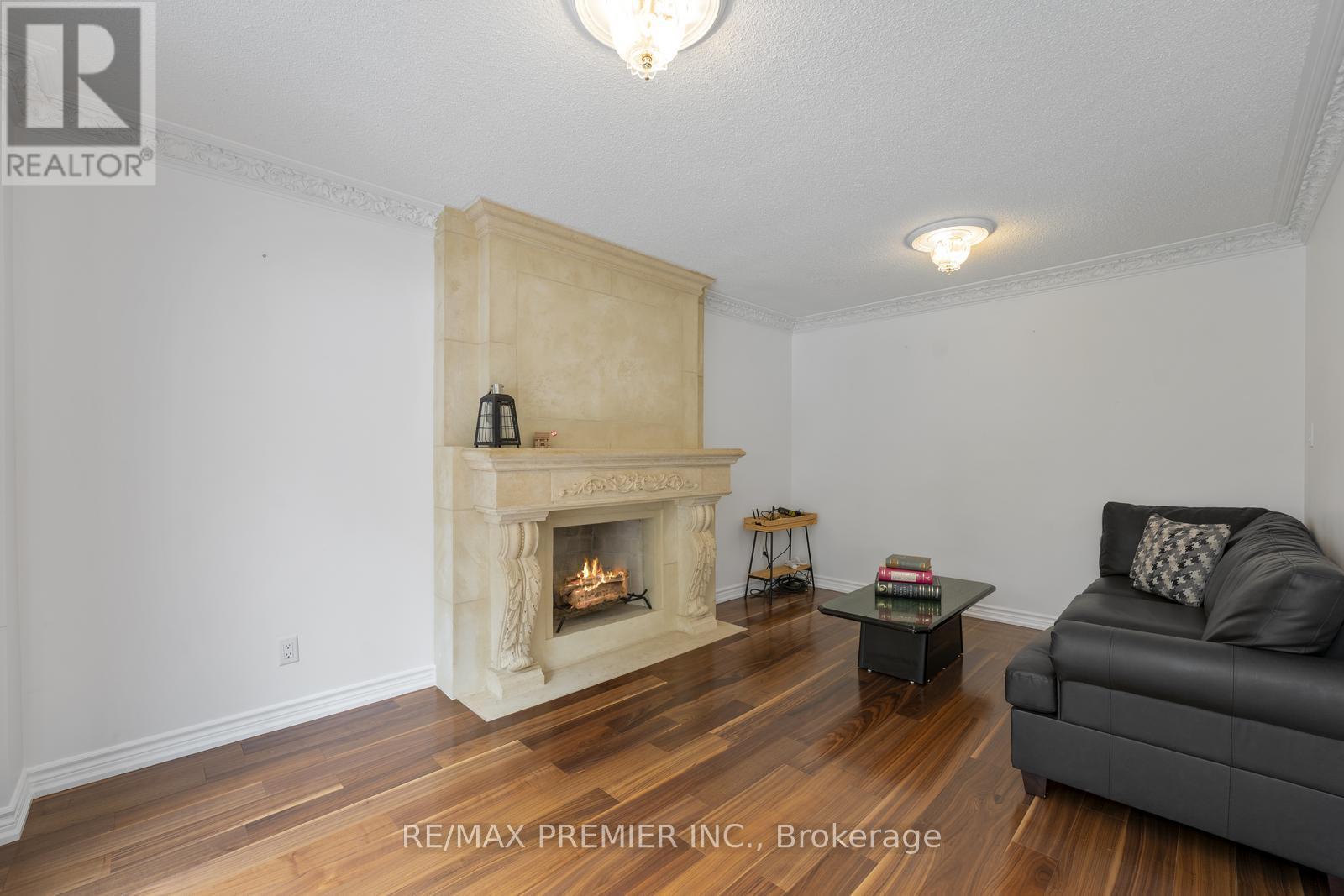 127 O'connor Crescent, Richmond Hill, Ontario  L4C 7R7 - Photo 11 - N12212230
