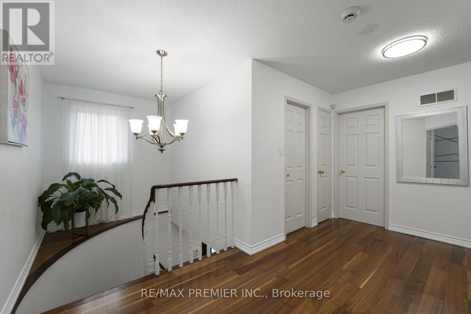 127 O'connor Crescent, Richmond Hill, Ontario  L4C 7R7 - Photo 16 - N12212230