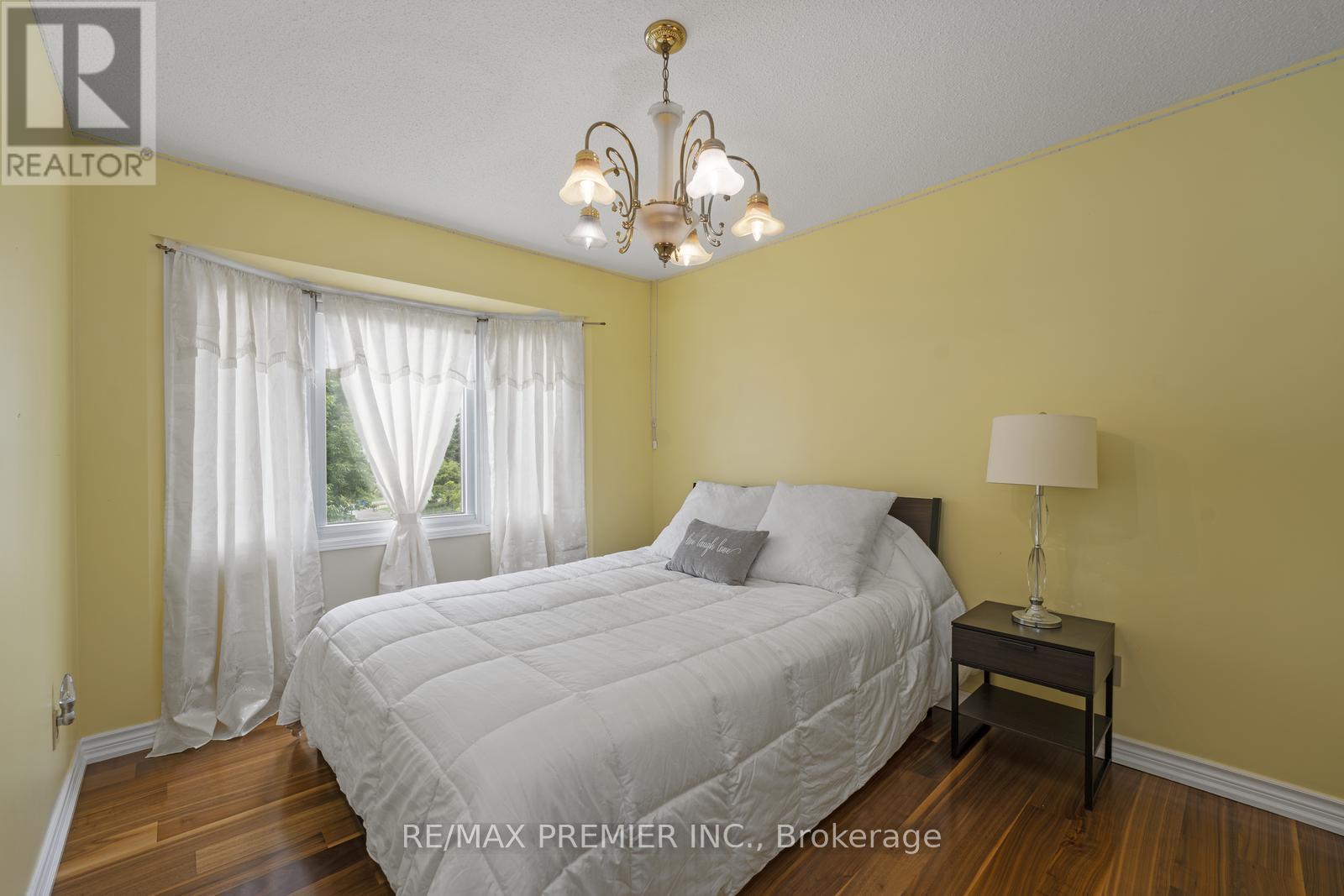 127 O'connor Crescent, Richmond Hill, Ontario  L4C 7R7 - Photo 21 - N12212230