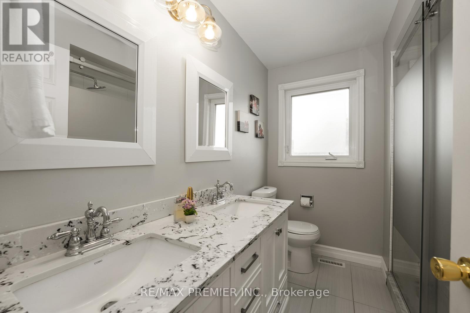127 O'connor Crescent, Richmond Hill, Ontario  L4C 7R7 - Photo 22 - N12212230
