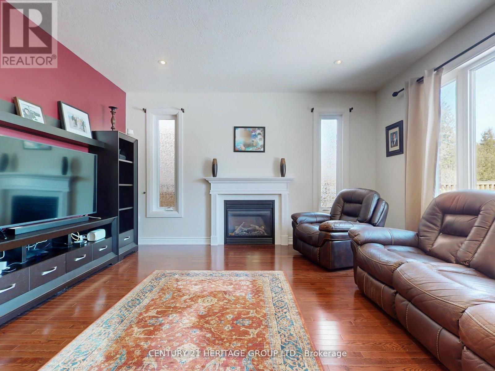 896 Booth Avenue, Innisfil (Alcona), Ontario  L9S 0A5 - Photo 11 - N12212288