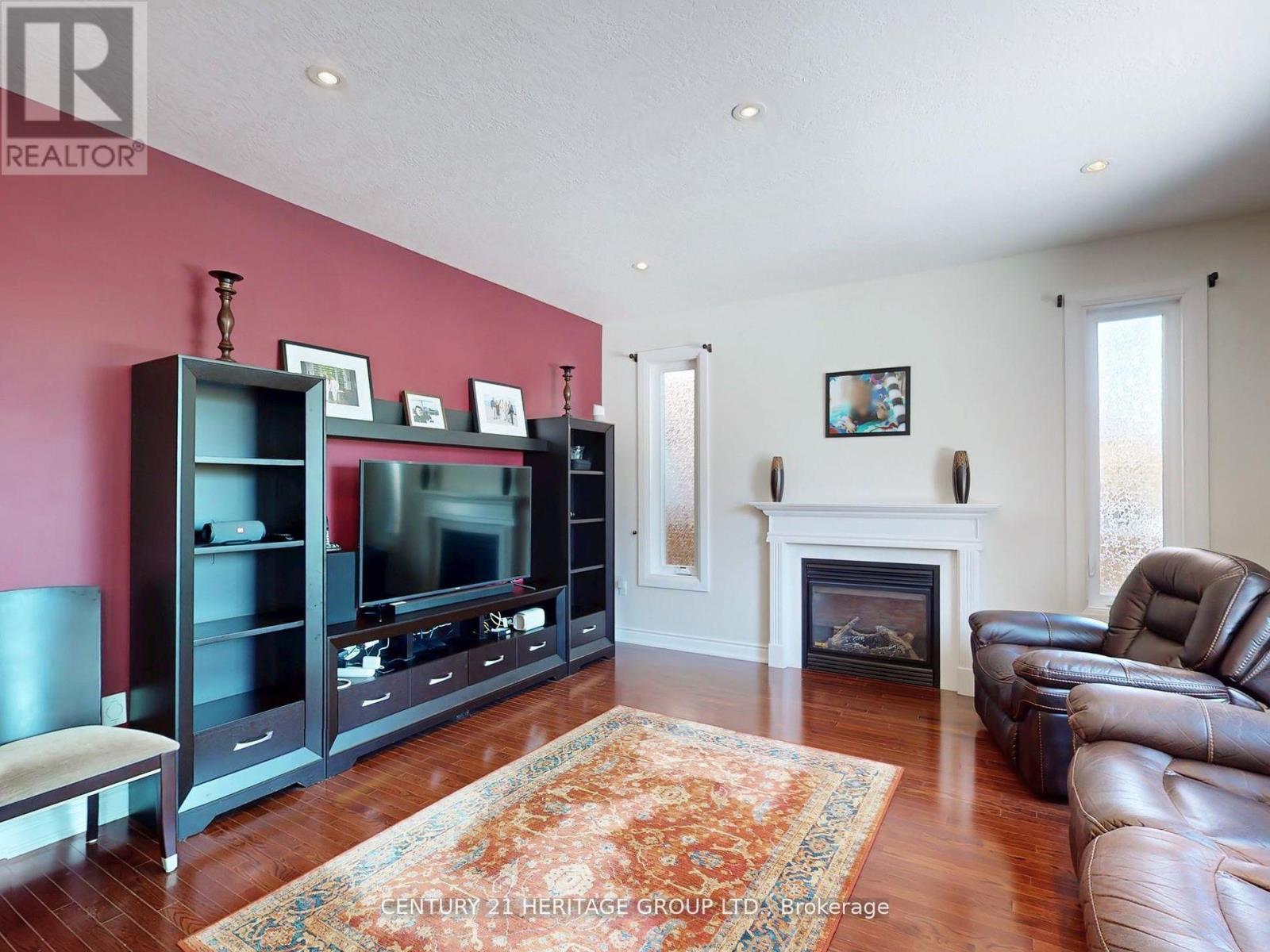 896 Booth Avenue, Innisfil (Alcona), Ontario  L9S 0A5 - Photo 13 - N12212288