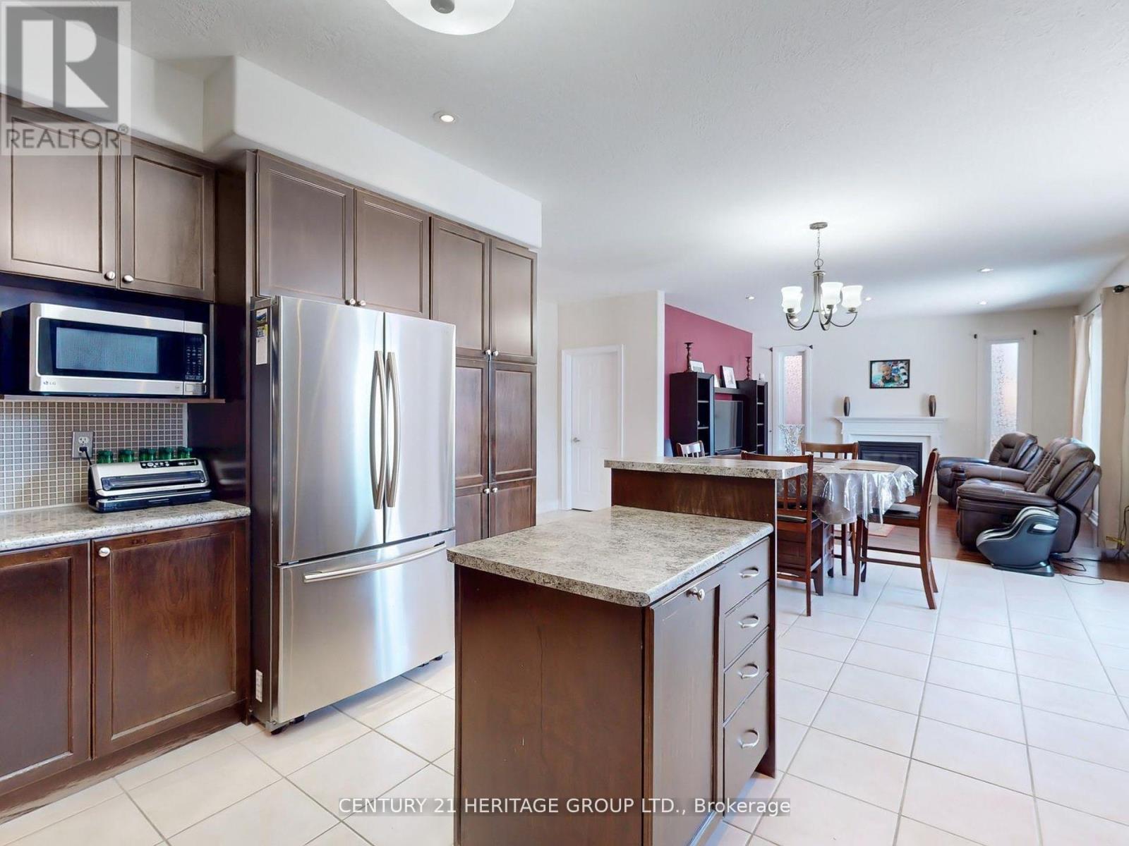 896 Booth Avenue, Innisfil (Alcona), Ontario  L9S 0A5 - Photo 19 - N12212288