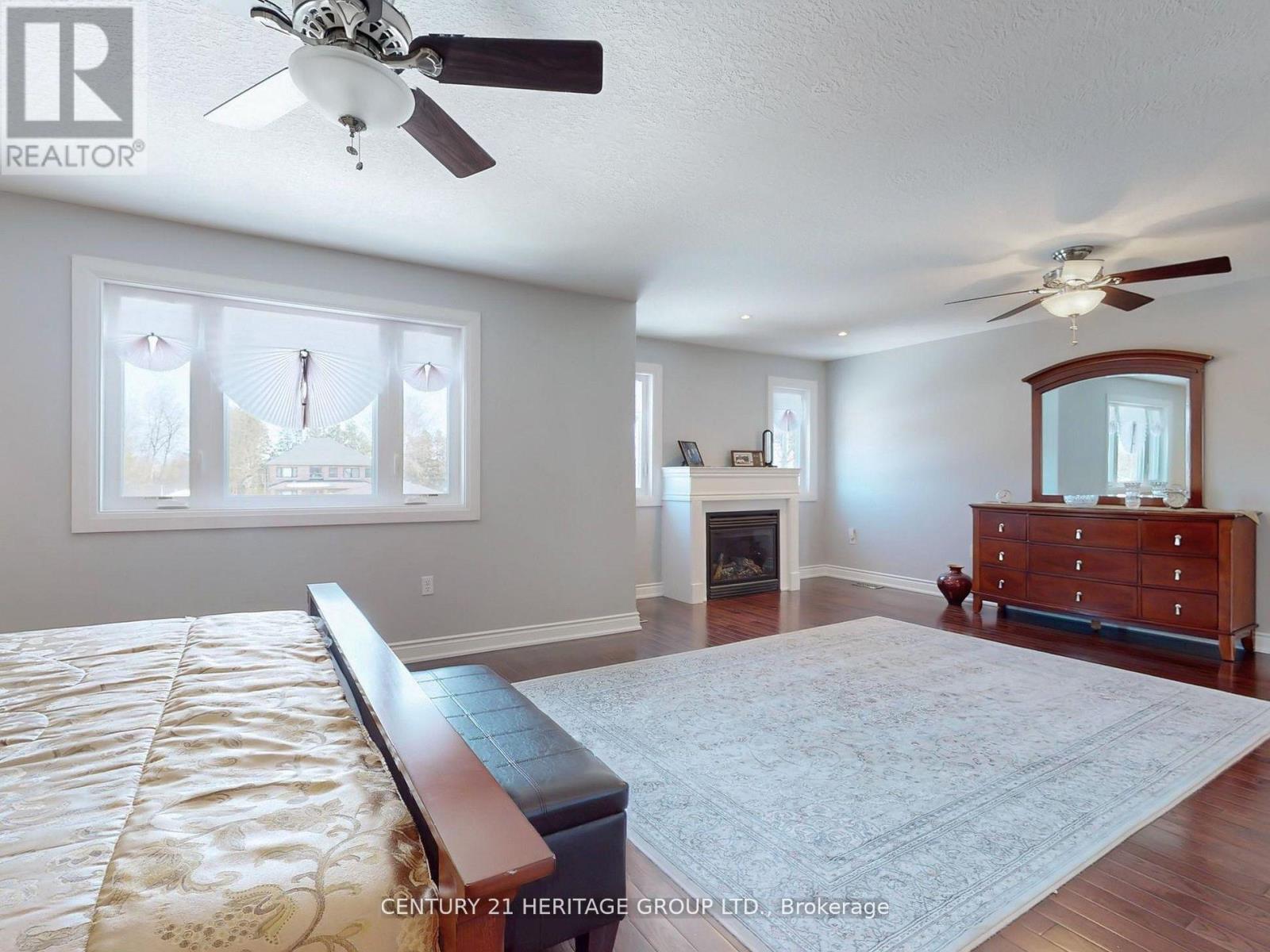 896 Booth Avenue, Innisfil (Alcona), Ontario  L9S 0A5 - Photo 29 - N12212288