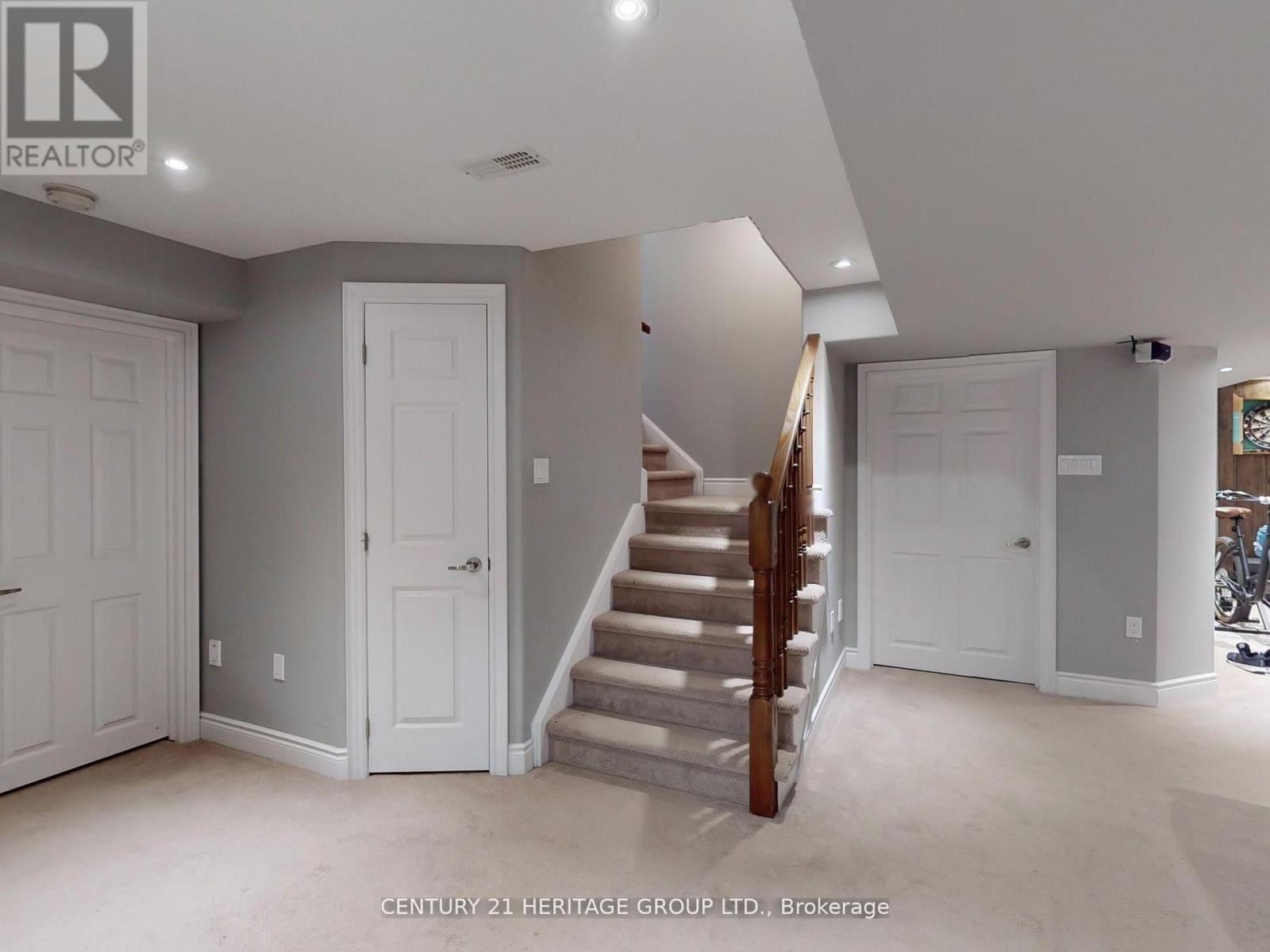 896 Booth Avenue, Innisfil (Alcona), Ontario  L9S 0A5 - Photo 39 - N12212288