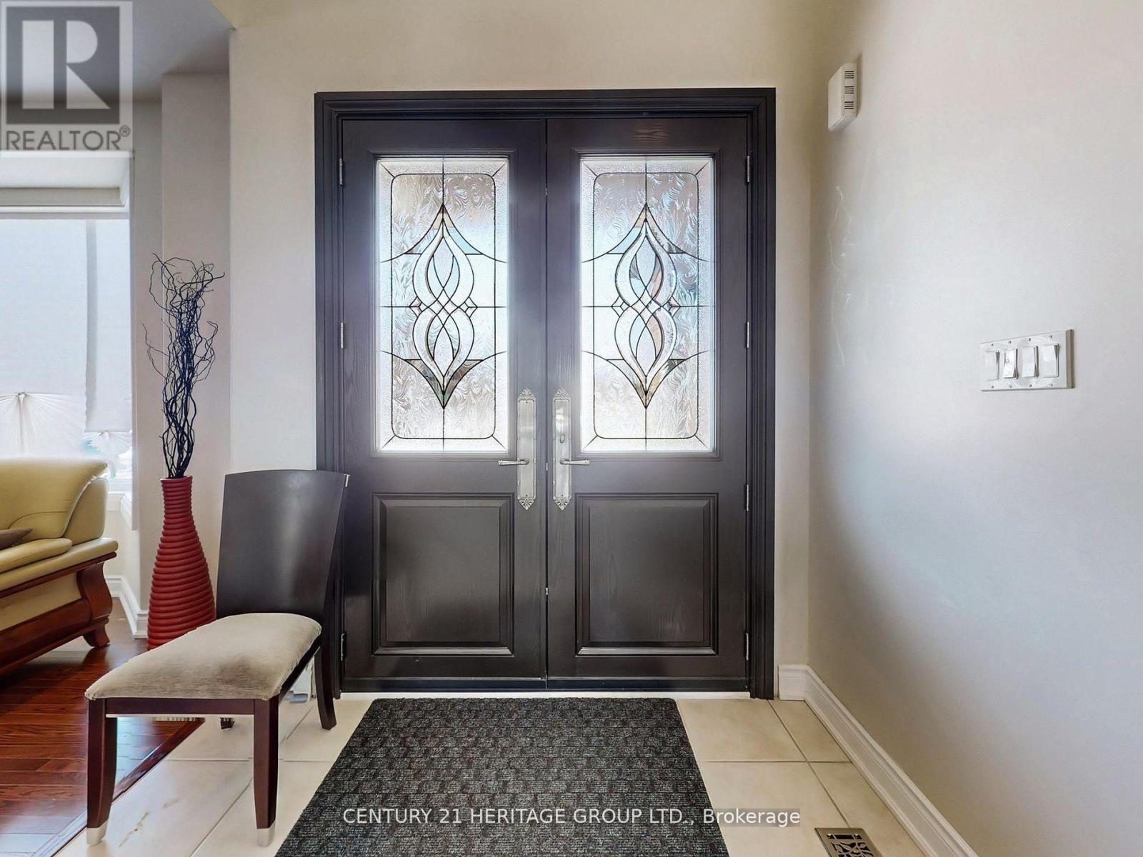 896 Booth Avenue, Innisfil (Alcona), Ontario  L9S 0A5 - Photo 4 - N12212288