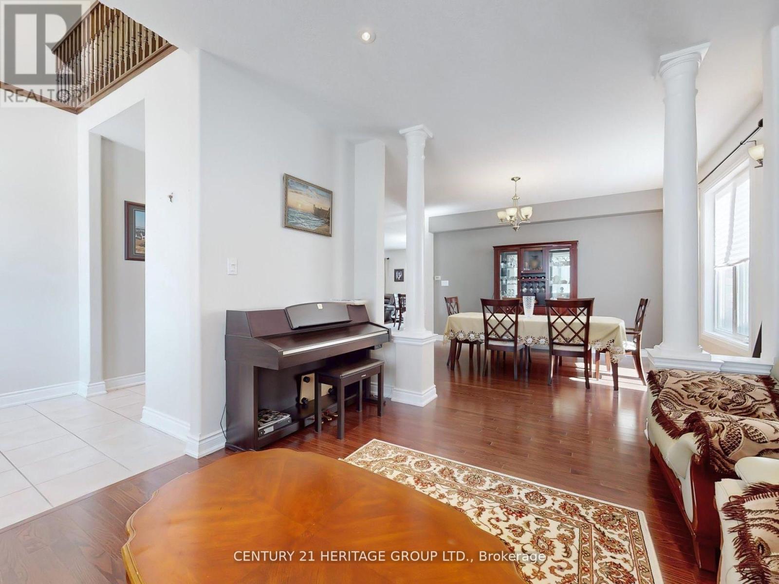 896 Booth Avenue, Innisfil (Alcona), Ontario  L9S 0A5 - Photo 8 - N12212288