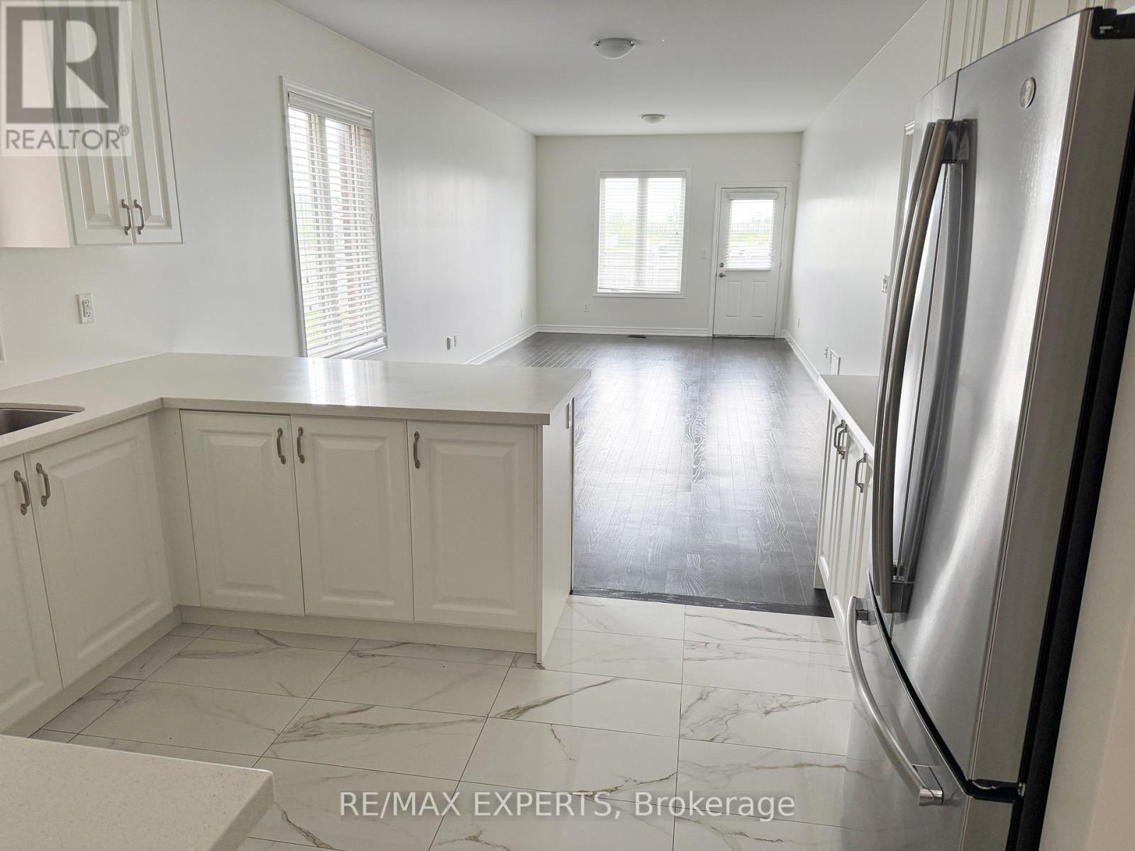 91 Kingsmere Crescent, New Tecumseth (Alliston), Ontario  L9R 0K6 - Photo 7 - N12212302