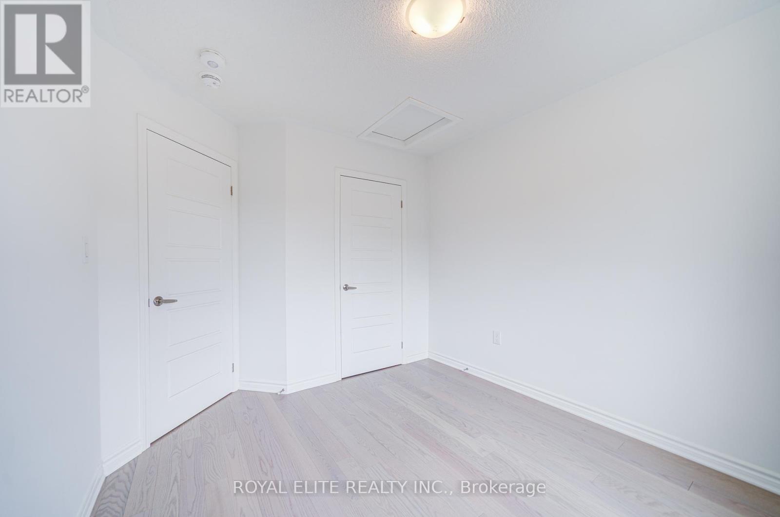 1374 William Halton Parkway, Oakville, Ontario  L6M 5P2 - Photo 20 - W12140508