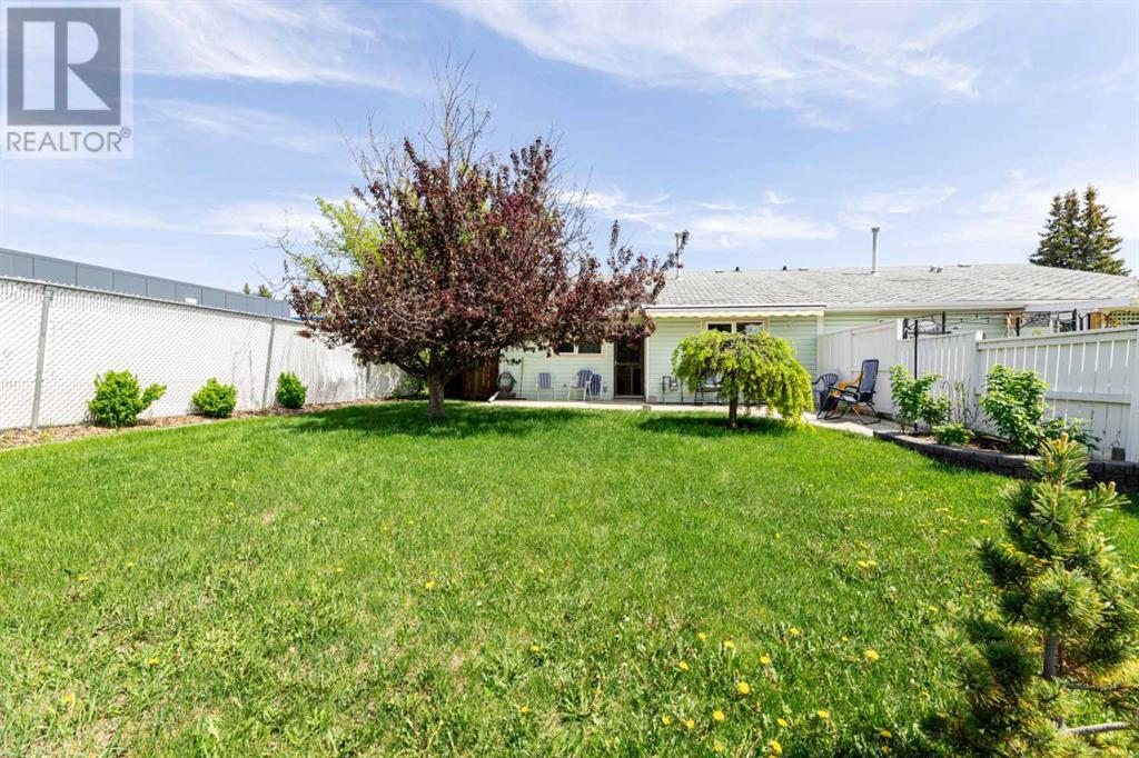 136 Erickson Drive, Red Deer, Alberta  T4R 2C3 - Photo 15 - A2225552
