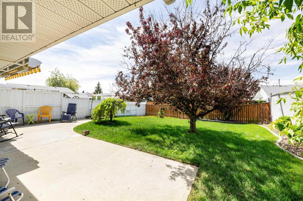 136 Erickson Drive, Red Deer, Alberta  T4R 2C3 - Photo 13 - A2225552