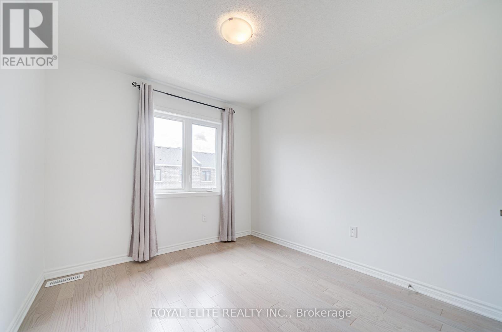 1374 William Halton Parkway, Oakville, Ontario  L6M 5P2 - Photo 18 - W12140508