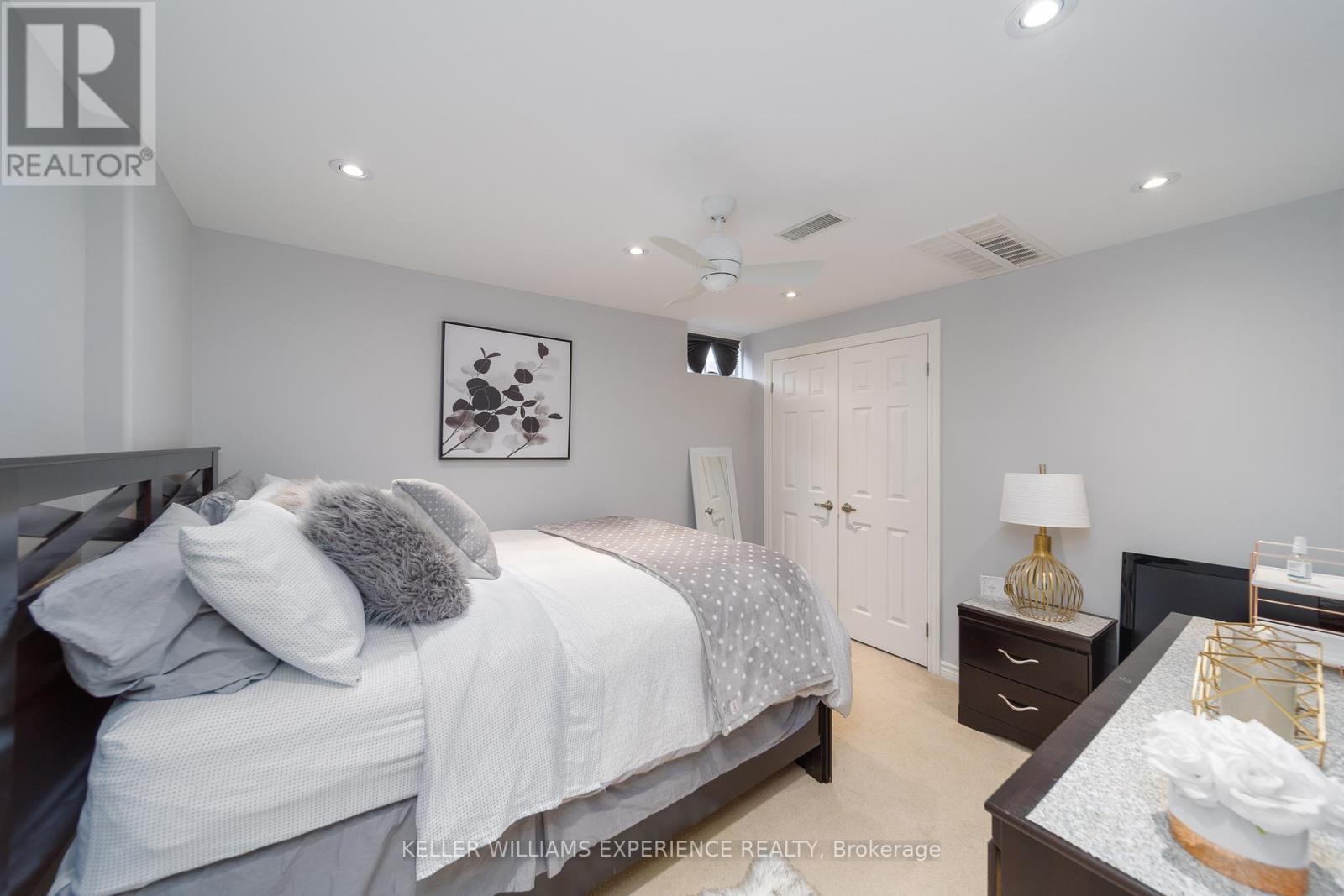 41 Thrushwood Drive, Barrie (Holly), Ontario  L4N 0Z1 - Photo 22 - S12212216