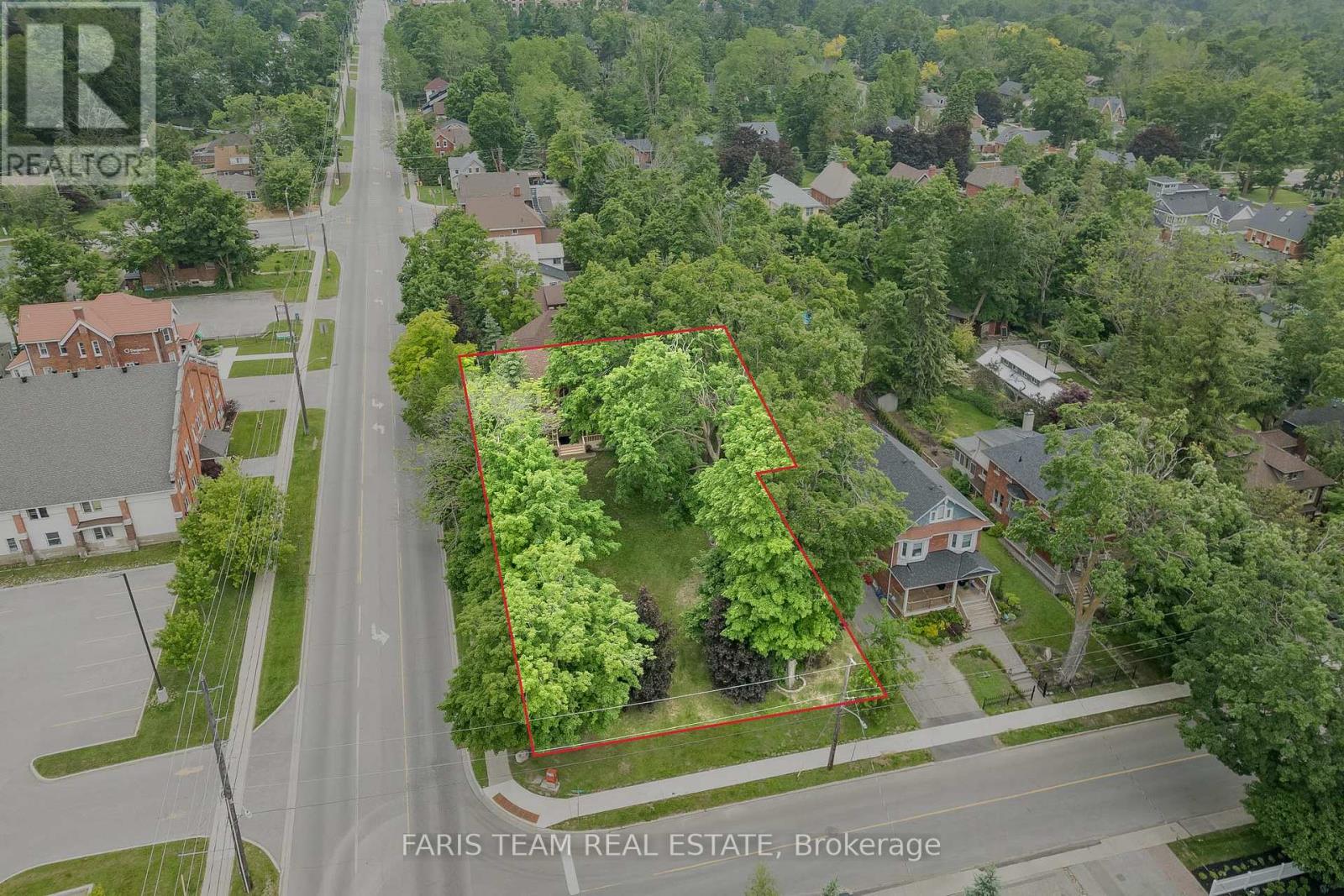 136 West Street N, Orillia, Ontario  L3V 5C5 - Photo 2 - S12212232