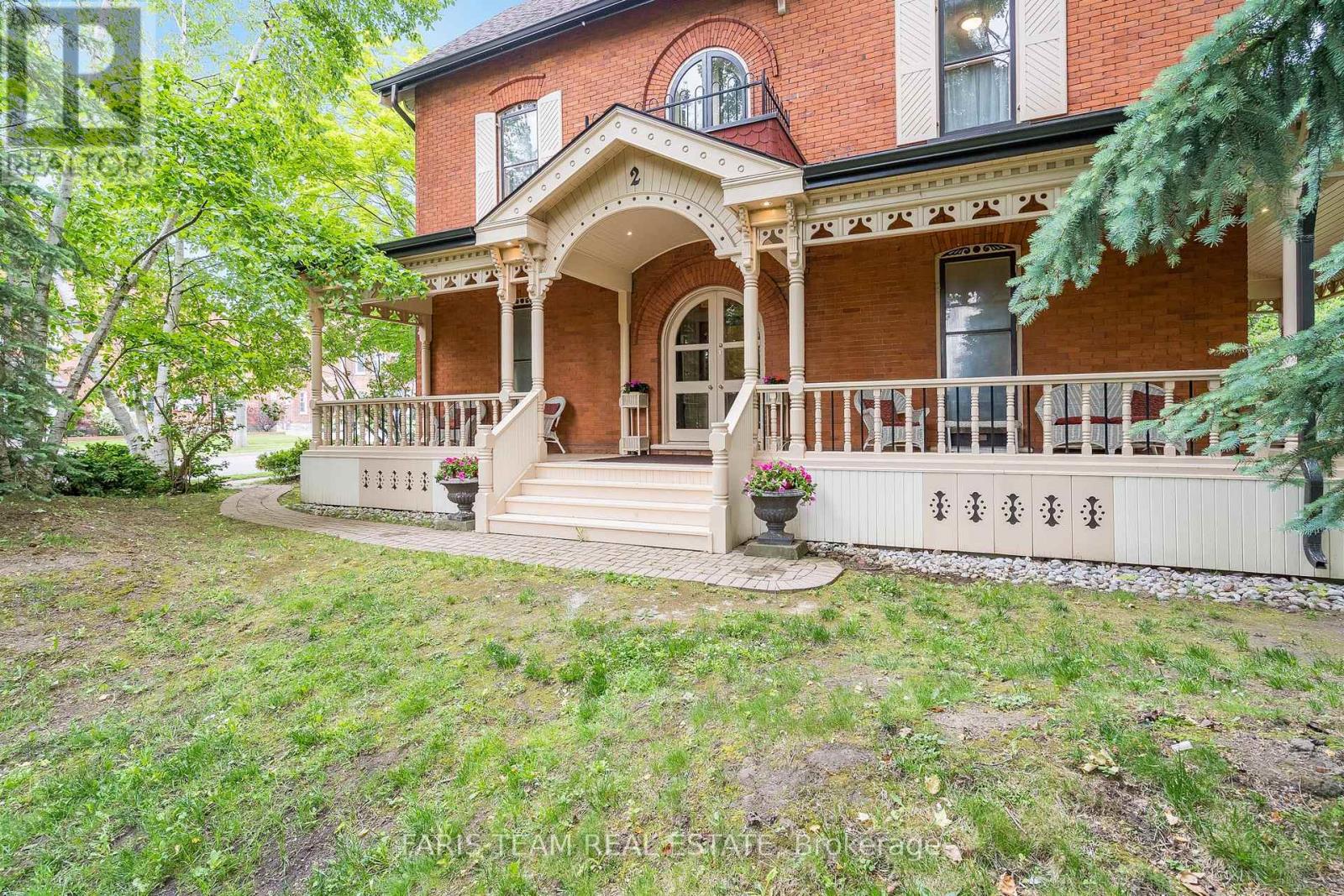 136 West Street N, Orillia, Ontario  L3V 5C5 - Photo 4 - S12212232