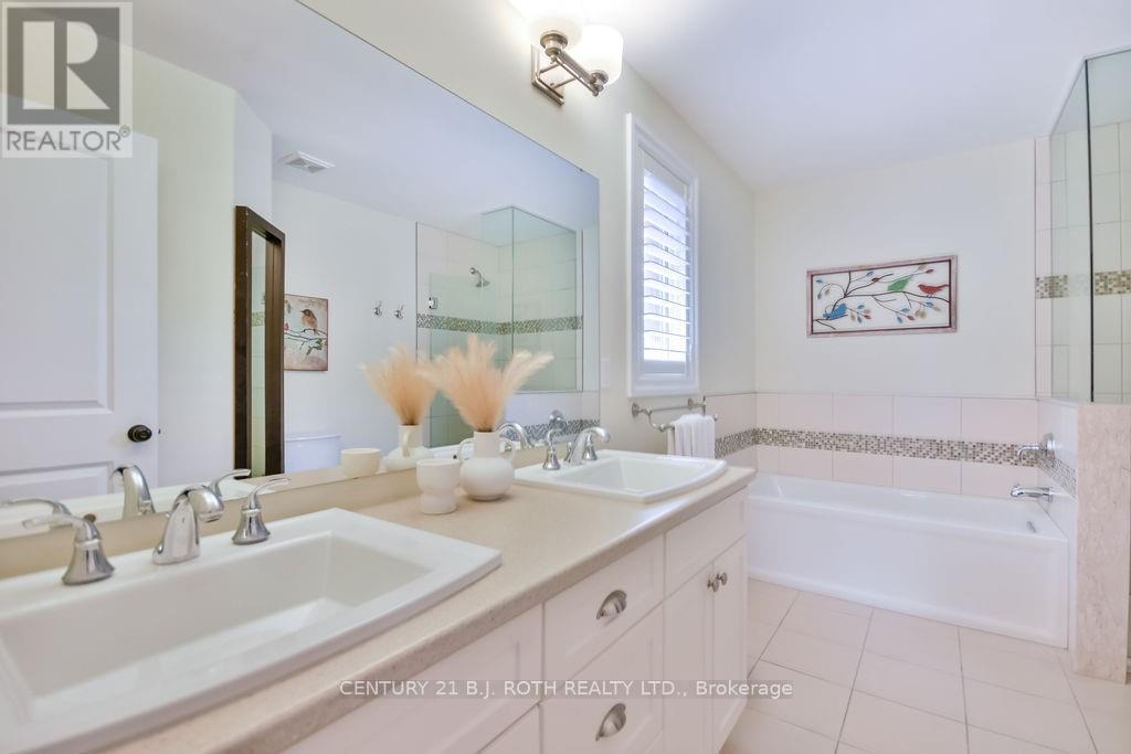 99 Jewel House Lane, Barrie (Innis-Shore), Ontario  L4N 5X1 - Photo 18 - S12212258