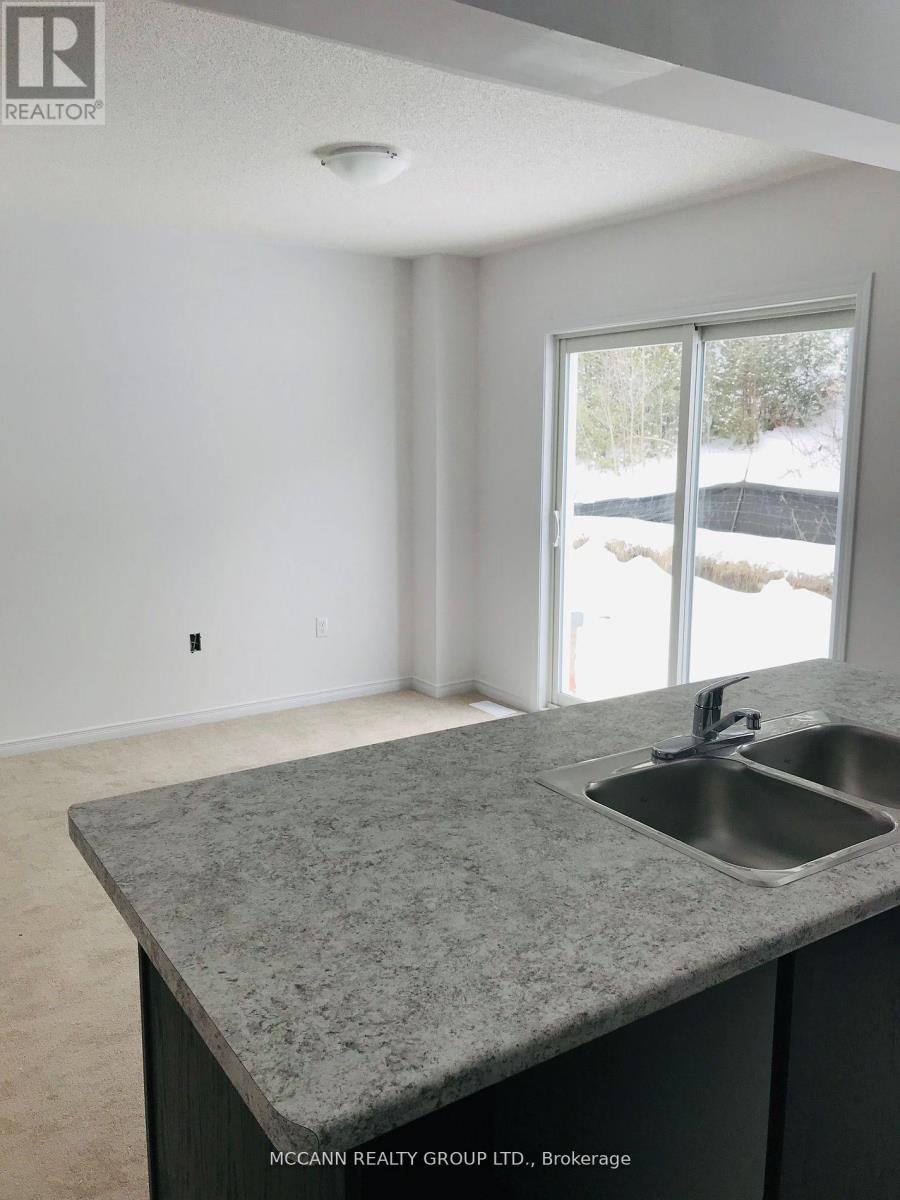 79 Franks Way, Barrie (Allandale), Ontario  L4N 3J1 - Photo 2 - S12212321