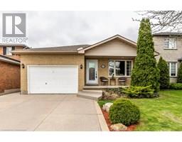 62 SPADARA Drive, Hamilton, Ontario