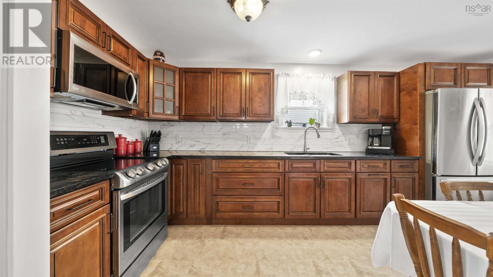 3419 Claremont Street, Halifax, Nova Scotia  B3L 3L6 - Photo 11 - 202514090