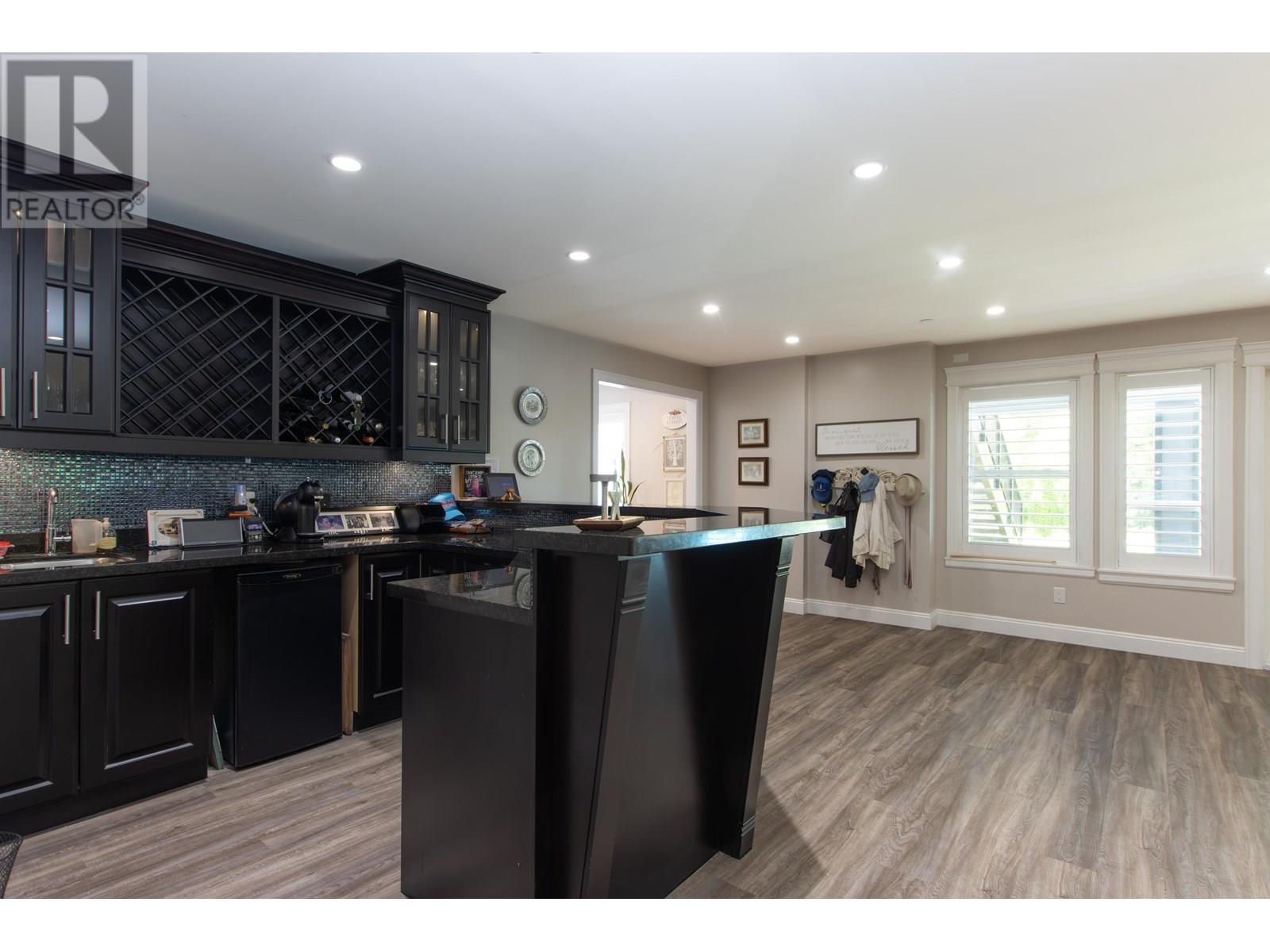 1020 Jay Crescent, Squamish, British Columbia  V8B 0P2 - Photo 28 - R3009930